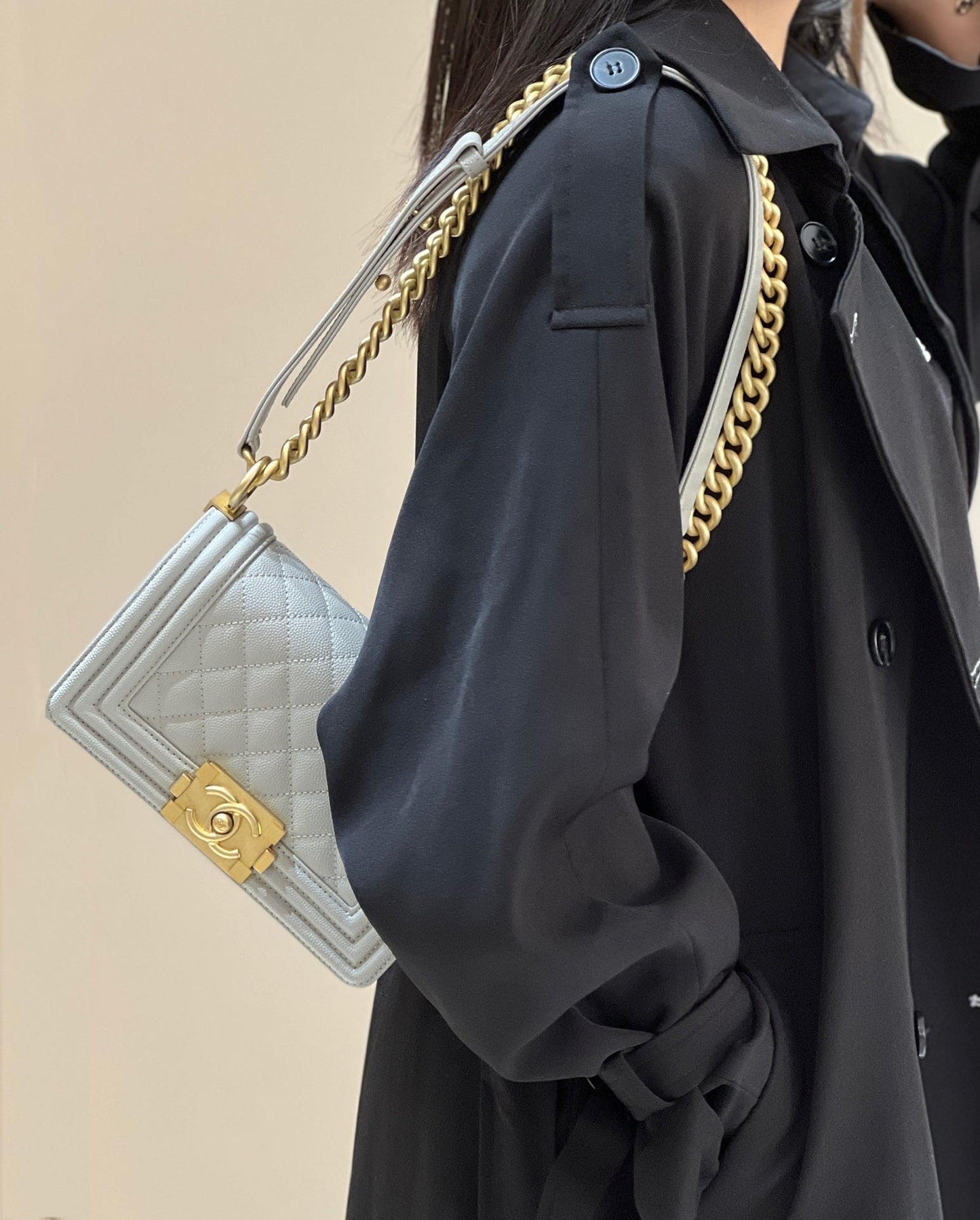 CH SMALL BOY HANDBAG 20 Small Grained Calfskin Elephant Gray