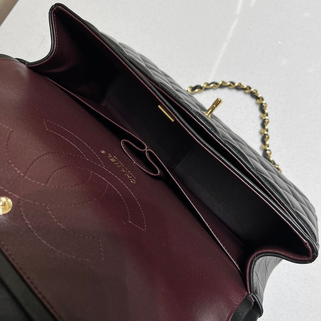 CH  LARGE CLASSIC HANDBAG 30 Lambskin Black