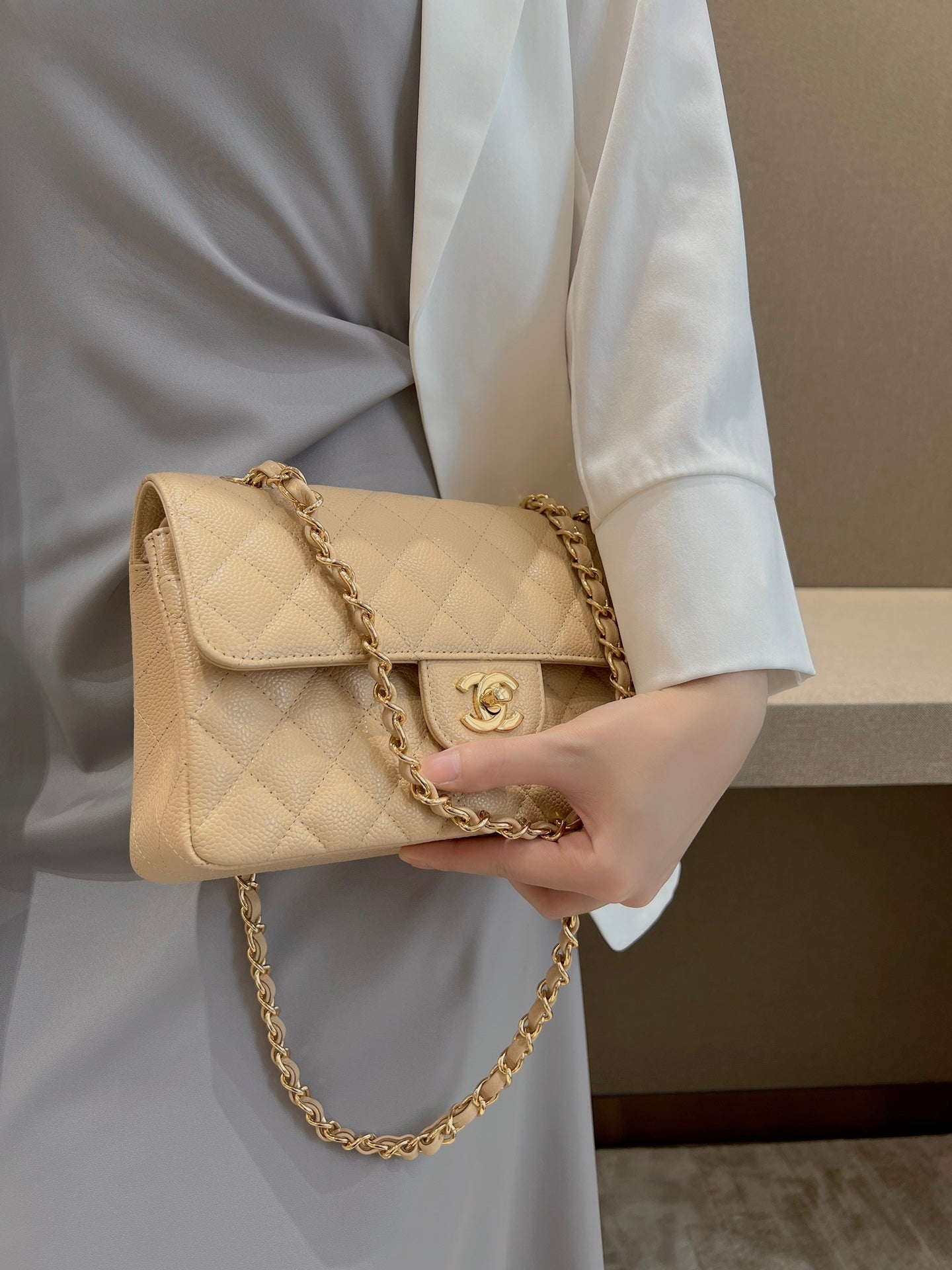 CH SMALL CLASSIC HANDBAG 23 Grained Calfskin Apricot