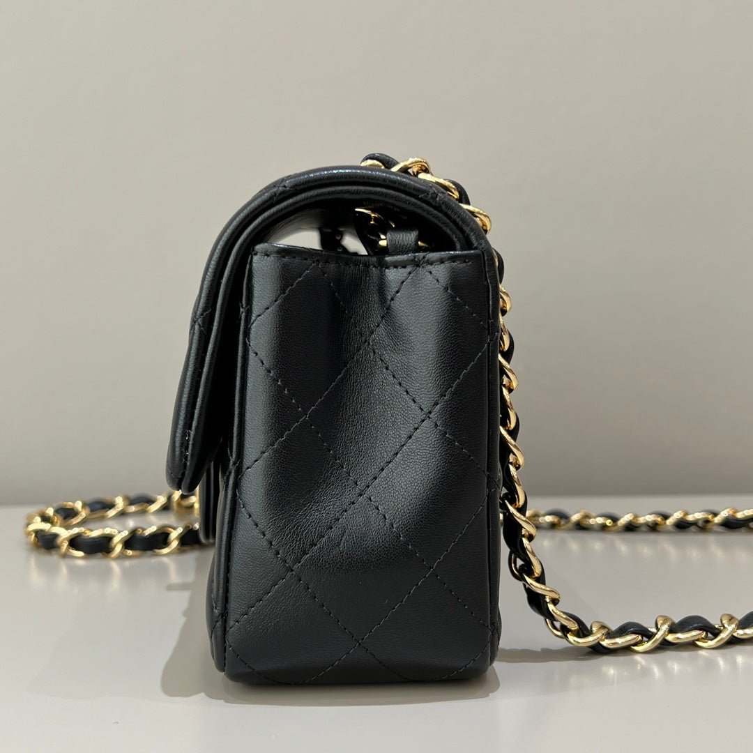 CH MINI CLASSIC HANDBAG 20 Lambskin Black