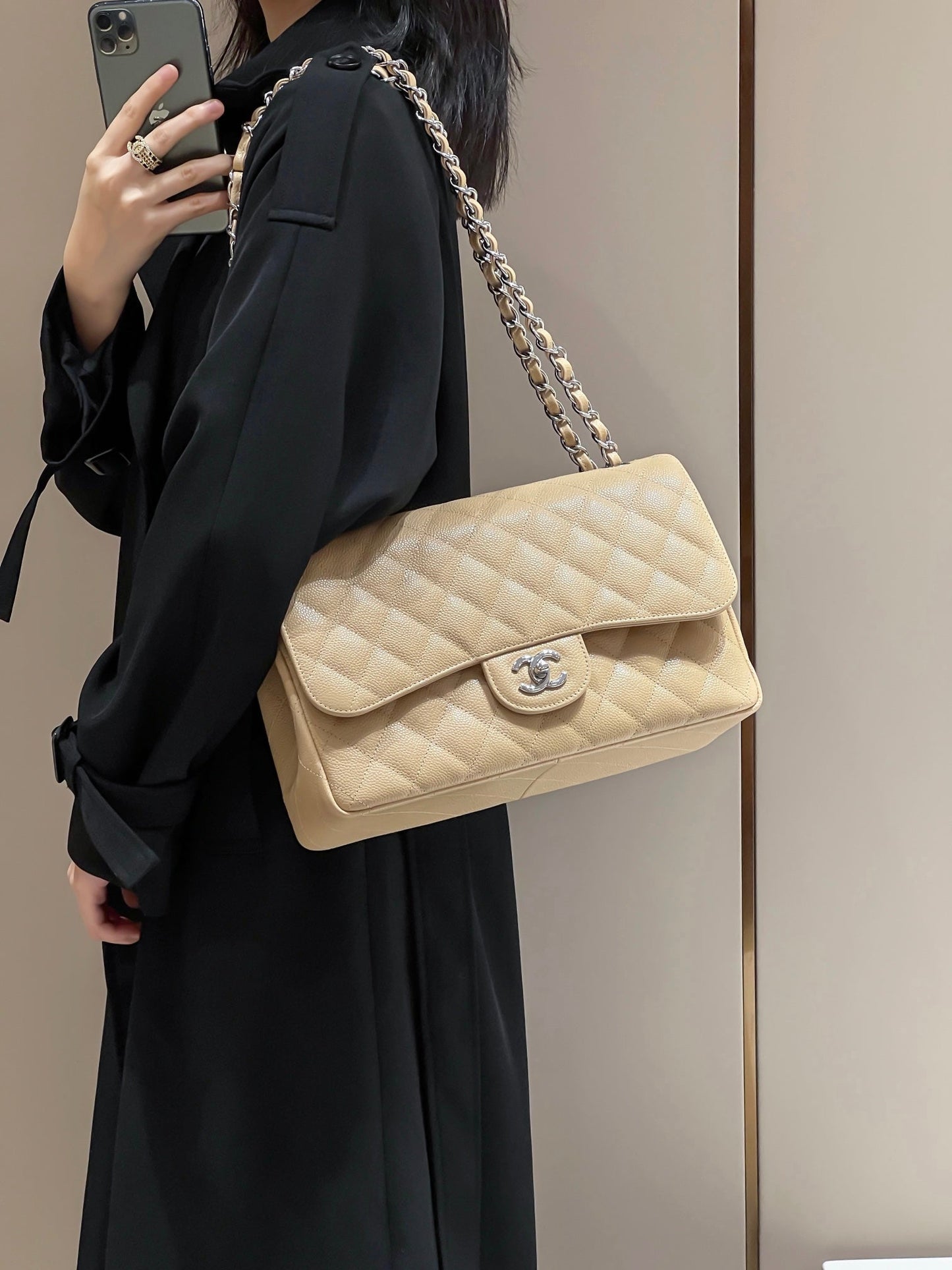 CH LARGE CLASSIC HANDBAG 30 Grained Calfskin Apricot