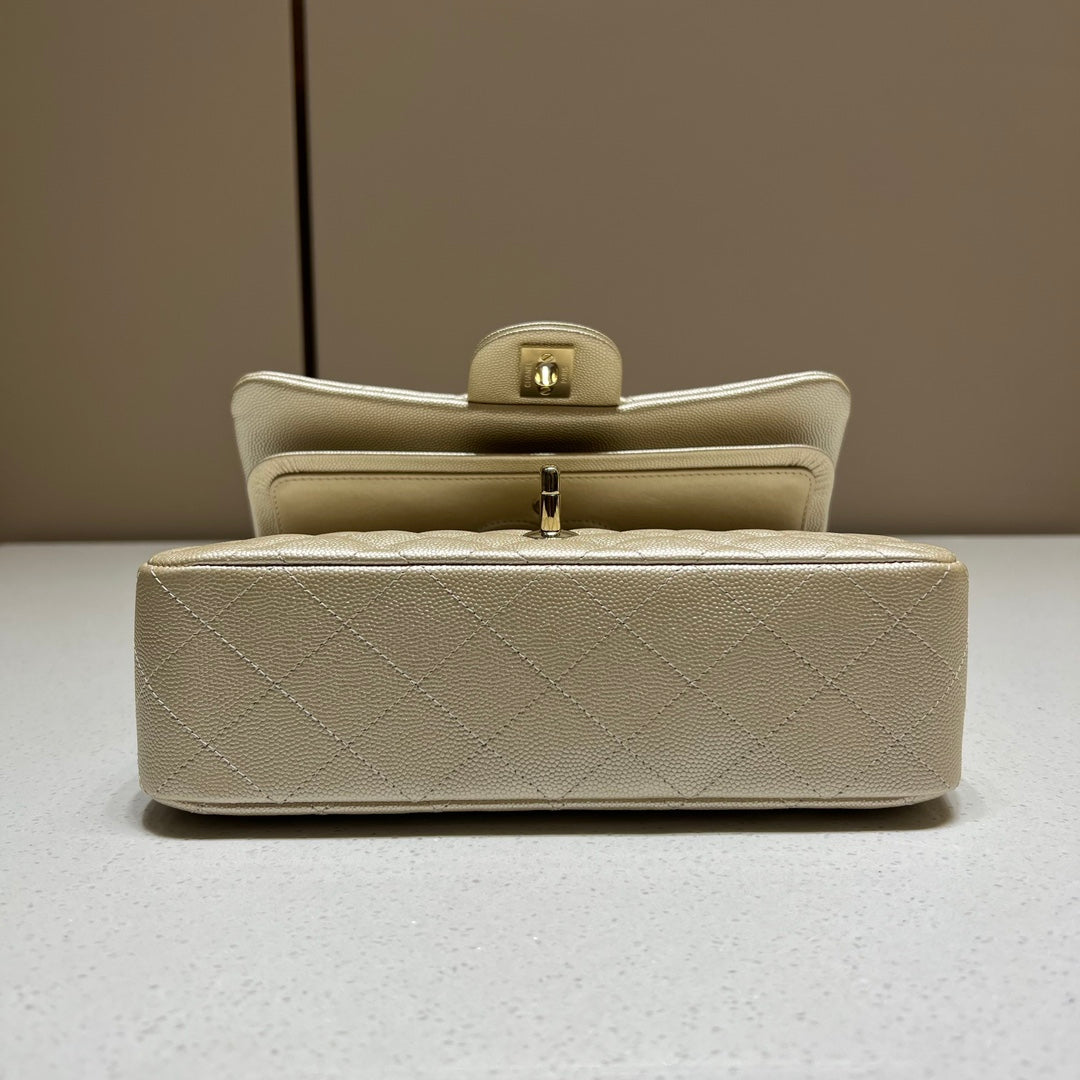 CH SMALL CLASSIC HANDBAG 23 Small Grained Calfskin Champagne Gold