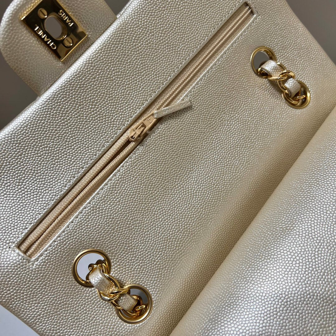 CH SMALL CLASSIC HANDBAG 23 Small Grained Calfskin Champagne Gold