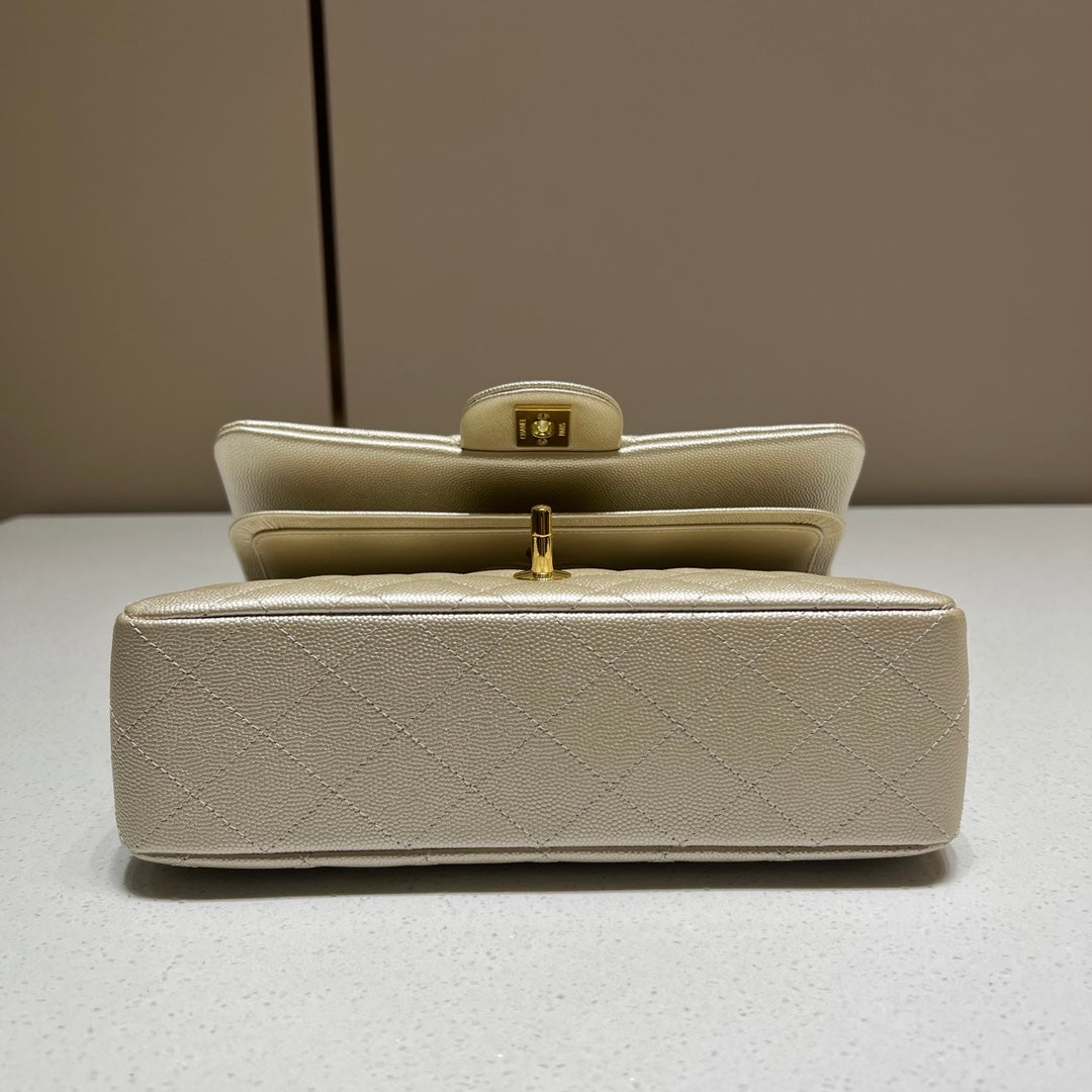CH SMALL CLASSIC HANDBAG 23 Small Grained Calfskin Champagne Gold