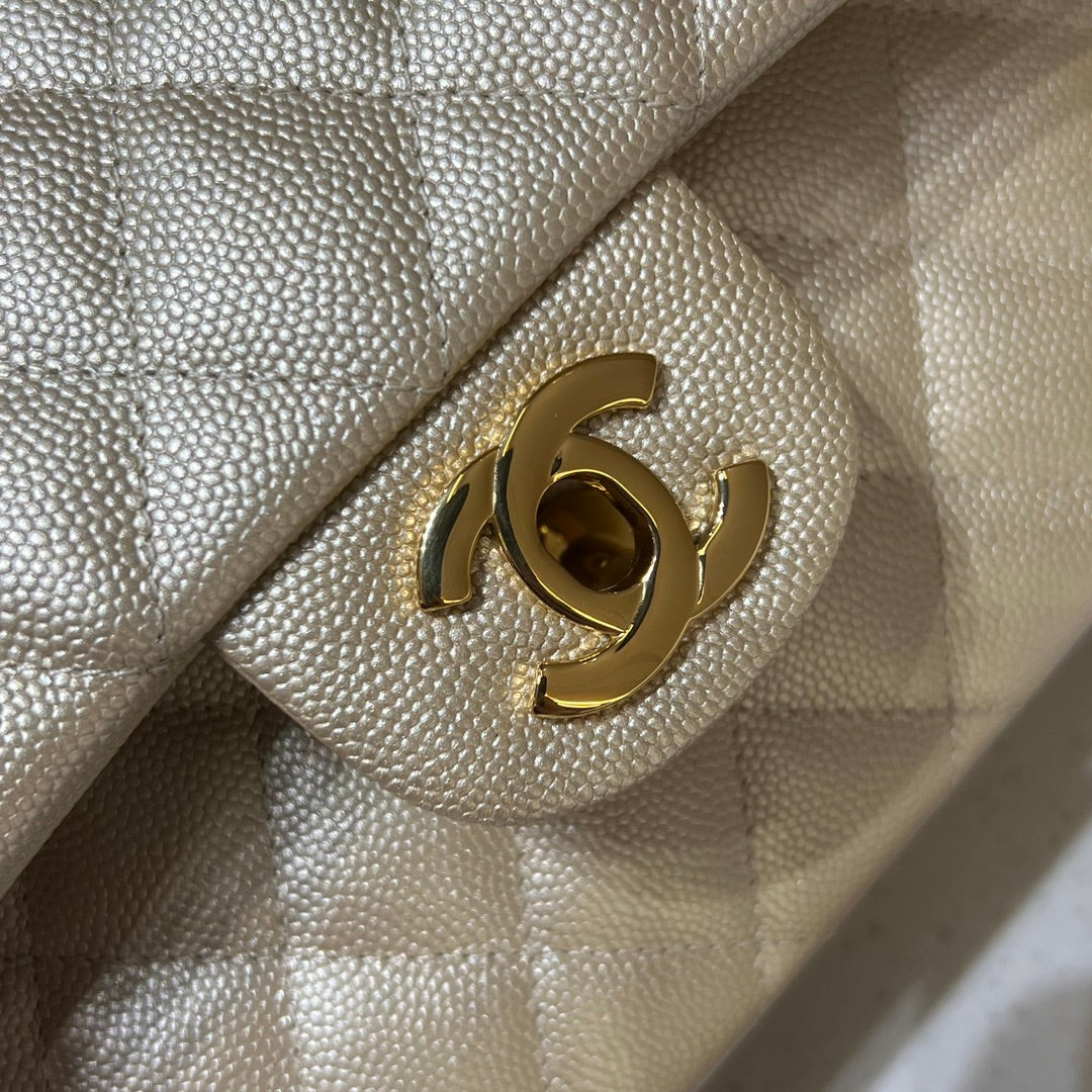 CH SMALL CLASSIC HANDBAG 23 Small Grained Calfskin Champagne Gold