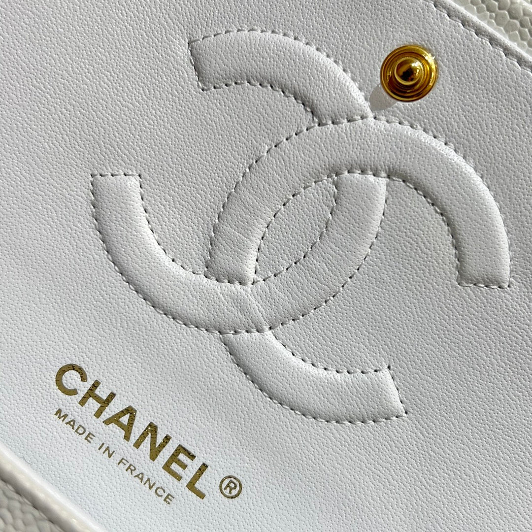 CH CLASSIC 11.12 HANDBAG 25.5 Grained Calfskin White