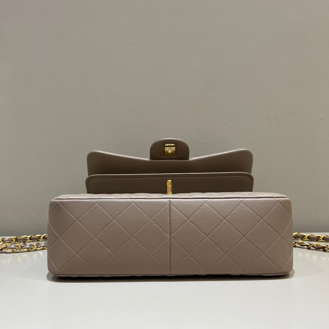 CH  LARGE CLASSIC HANDBAG 30 Lambskin Turtledove Gray