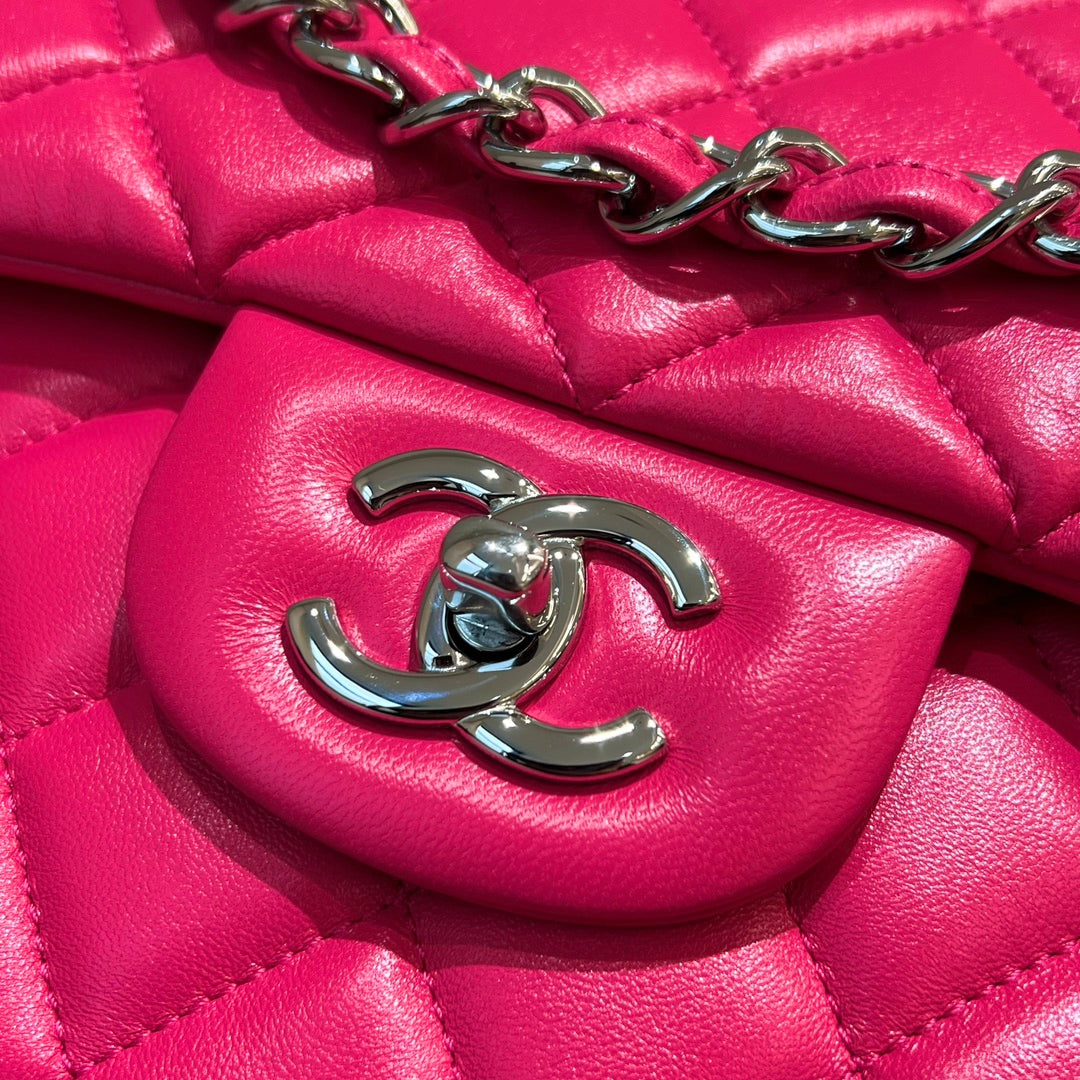 CH  LARGE CLASSIC HANDBAG 30 Lambskin Rose Red