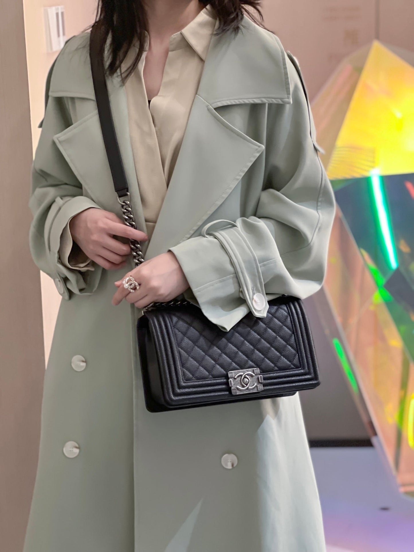 CH BOY HANDBAG 25 Grained Calfskin Black