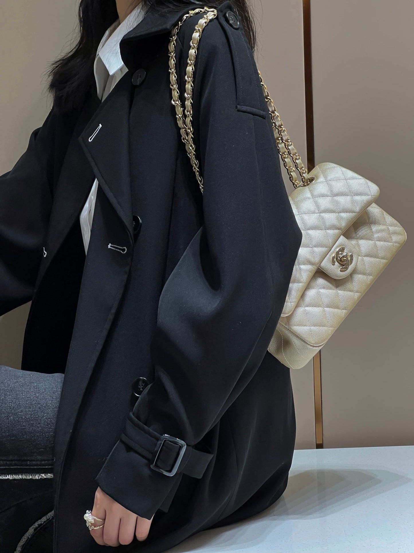 CH SMALL CLASSIC HANDBAG 23 Small Grained Calfskin Champagne Gold