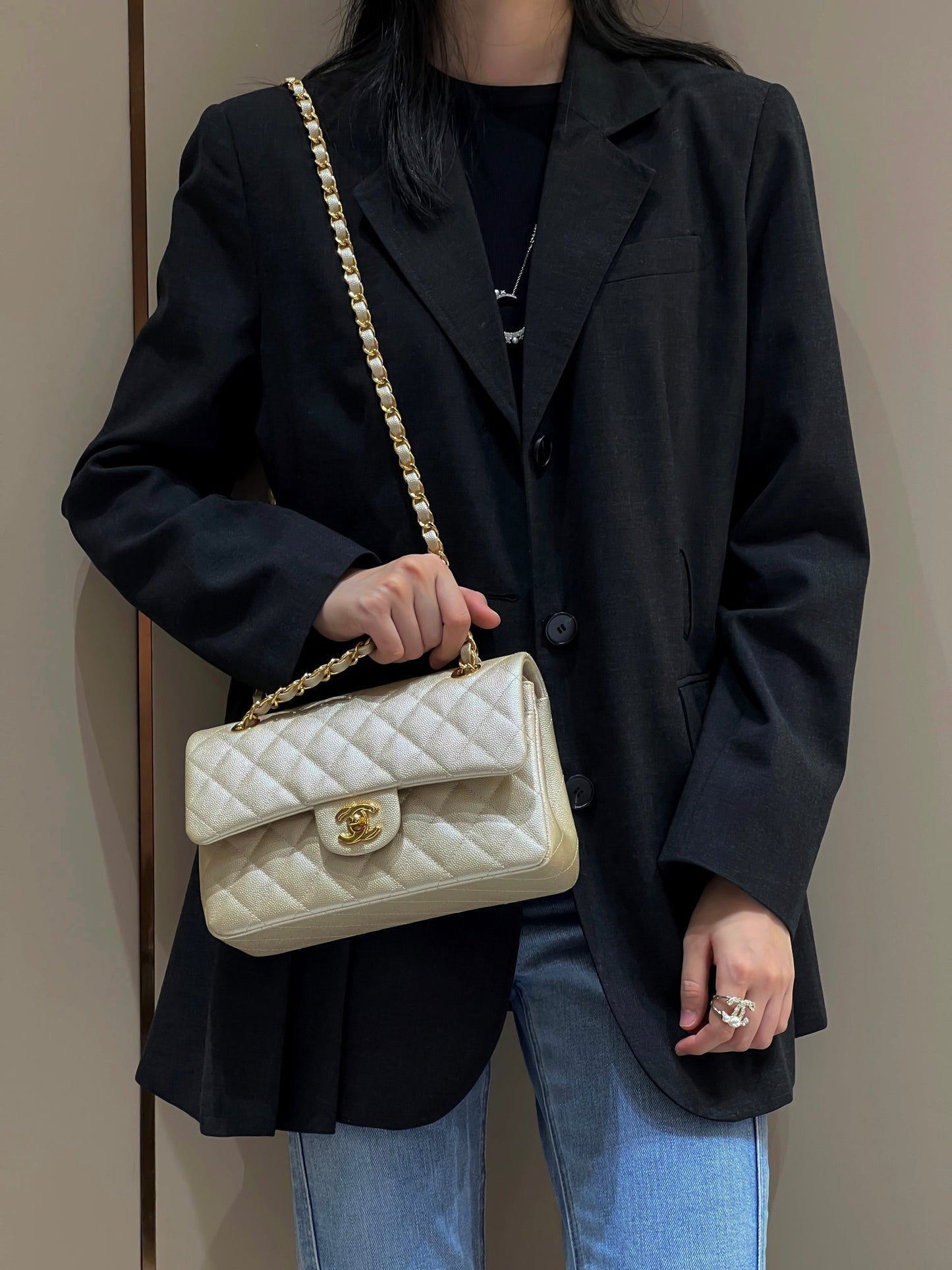 CH SMALL CLASSIC HANDBAG 23 Small Grained Calfskin Champagne Gold