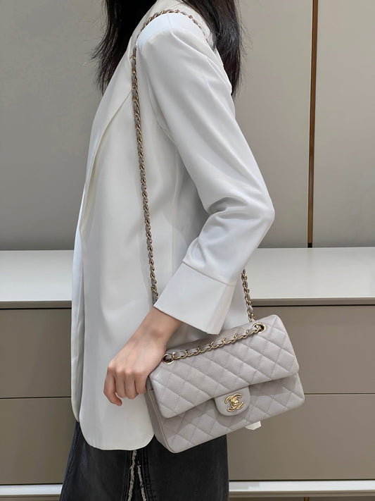 CH  SMALL CLASSIC HANDBAG 23 Small Grained Calfskin Elephant Gray