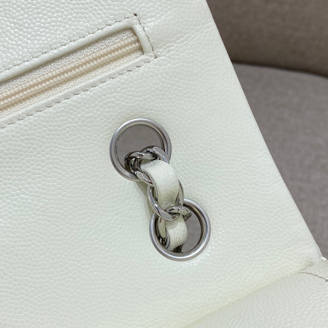 CH  SMALL CLASSIC HANDBAG 23 Small Grained Calfskin Ivory White