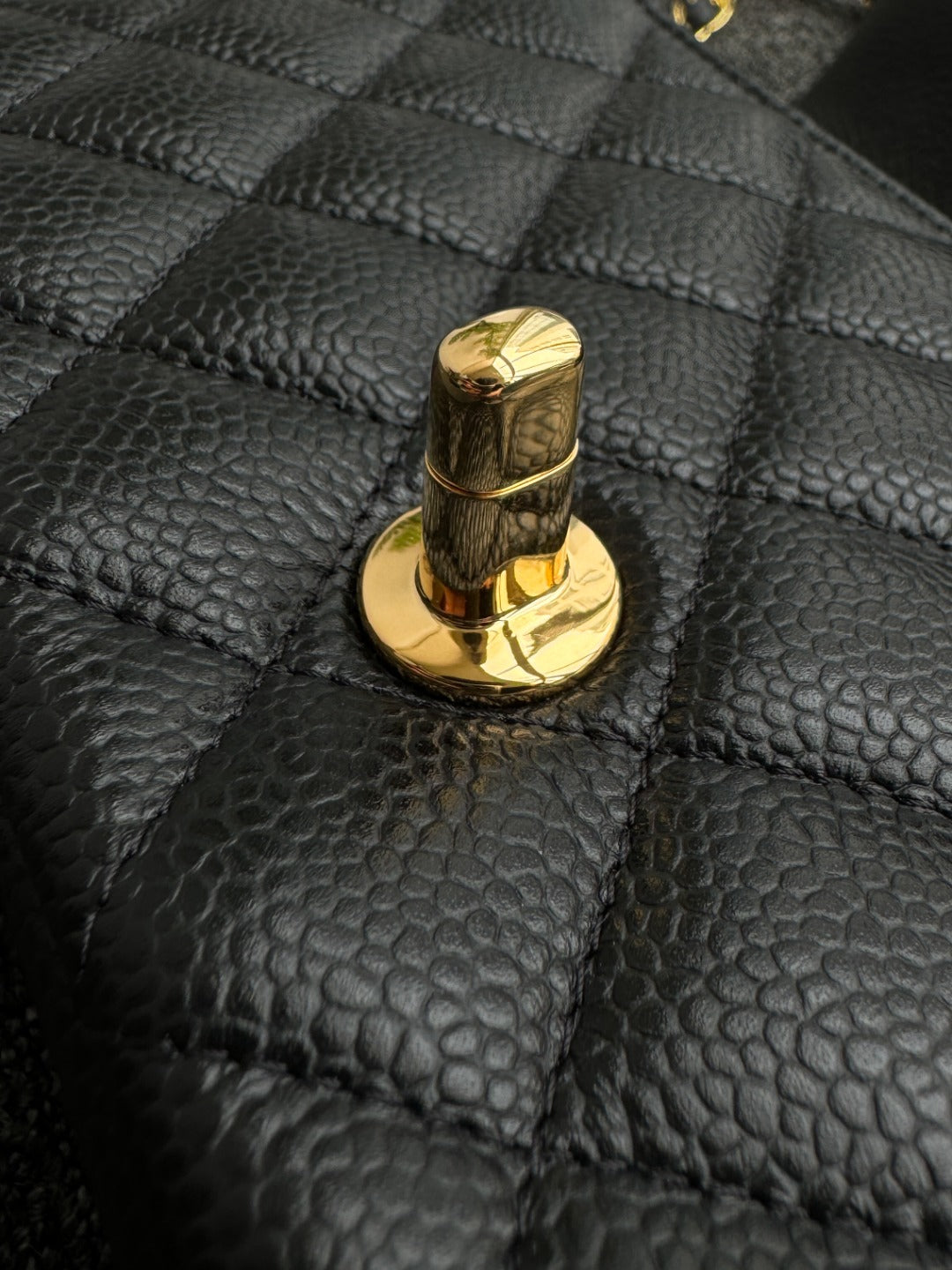 CH  MINI CLASSIC HANDBAG 20 Grained Calfskin Black