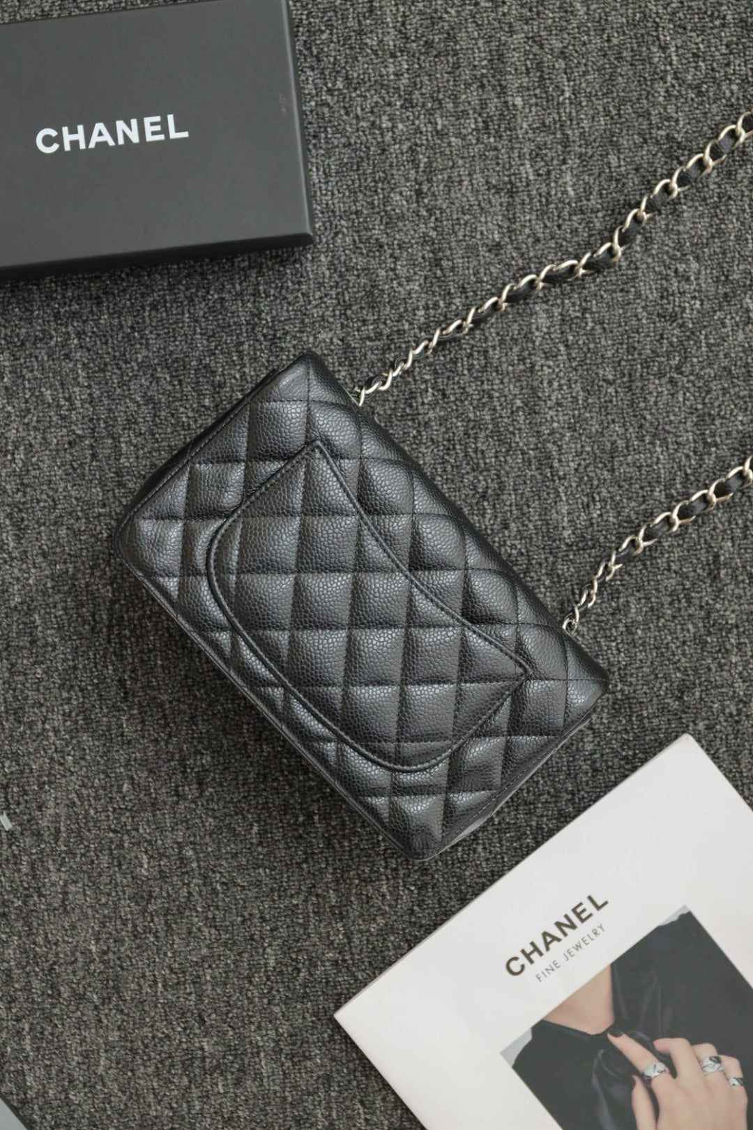 CH  MINI CLASSIC HANDBAG 20 Grained Calfskin Black