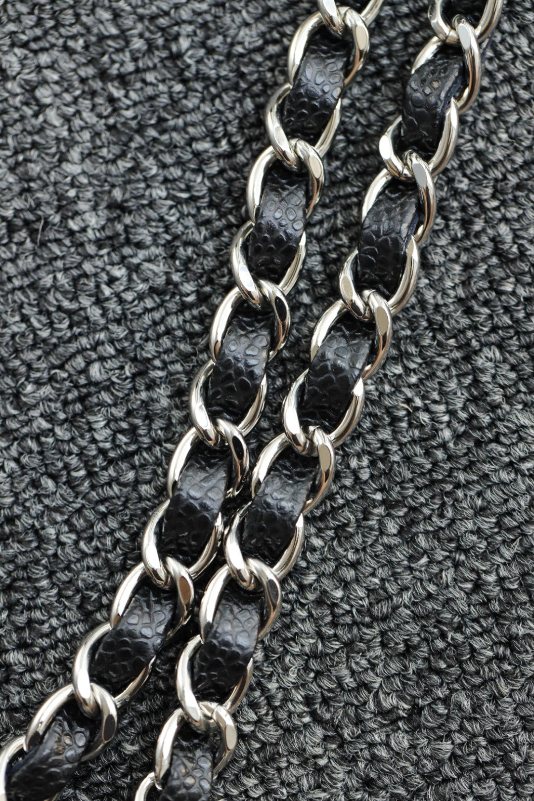 CH  MINI CLASSIC HANDBAG 20 Grained Calfskin Black