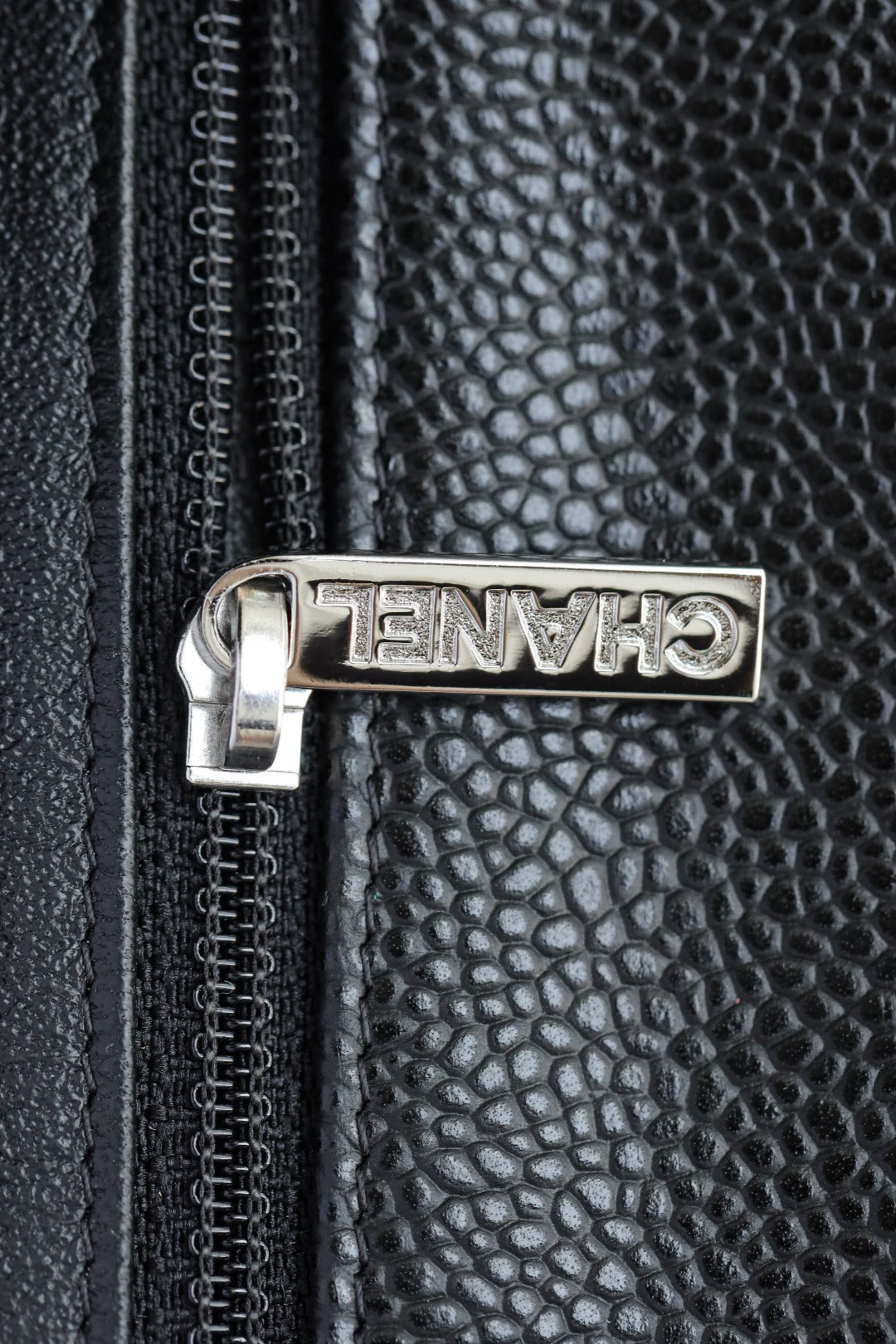 CH  MINI CLASSIC HANDBAG 20 Grained Calfskin Black