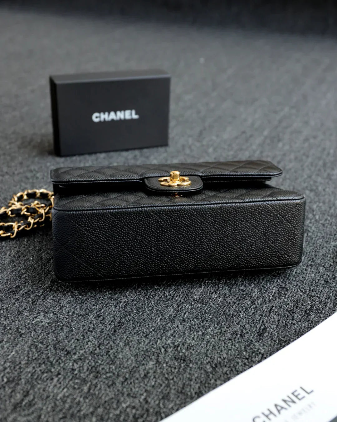 CH  SMALL CLASSIC HANDBAG 23 Grained Calfskin Black