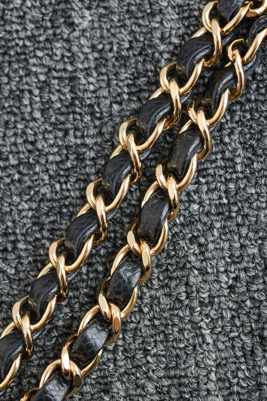 CH  SMALL CLASSIC HANDBAG 23 Grained Calfskin Black