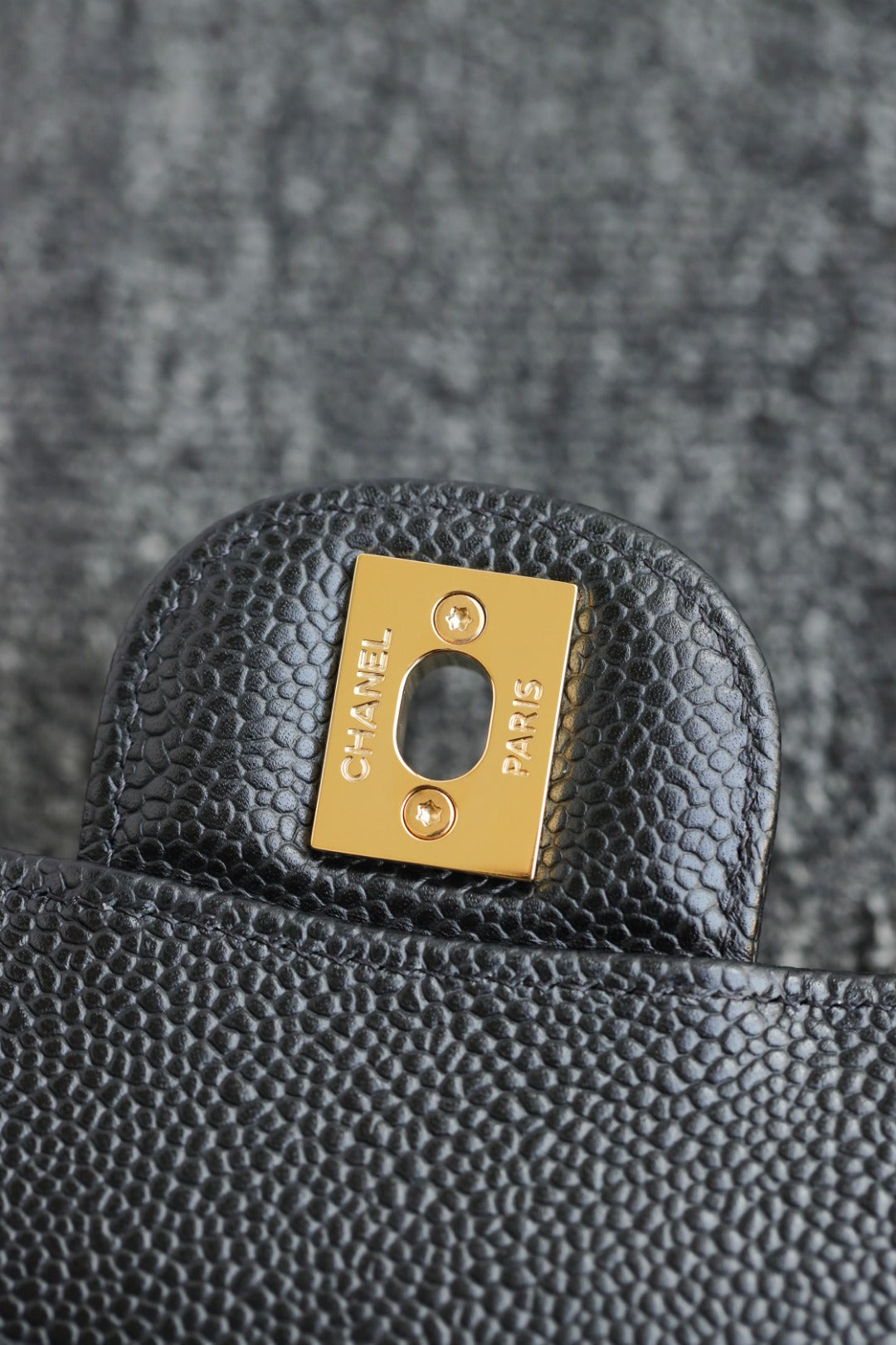 CH  SMALL CLASSIC HANDBAG 23 Grained Calfskin Black