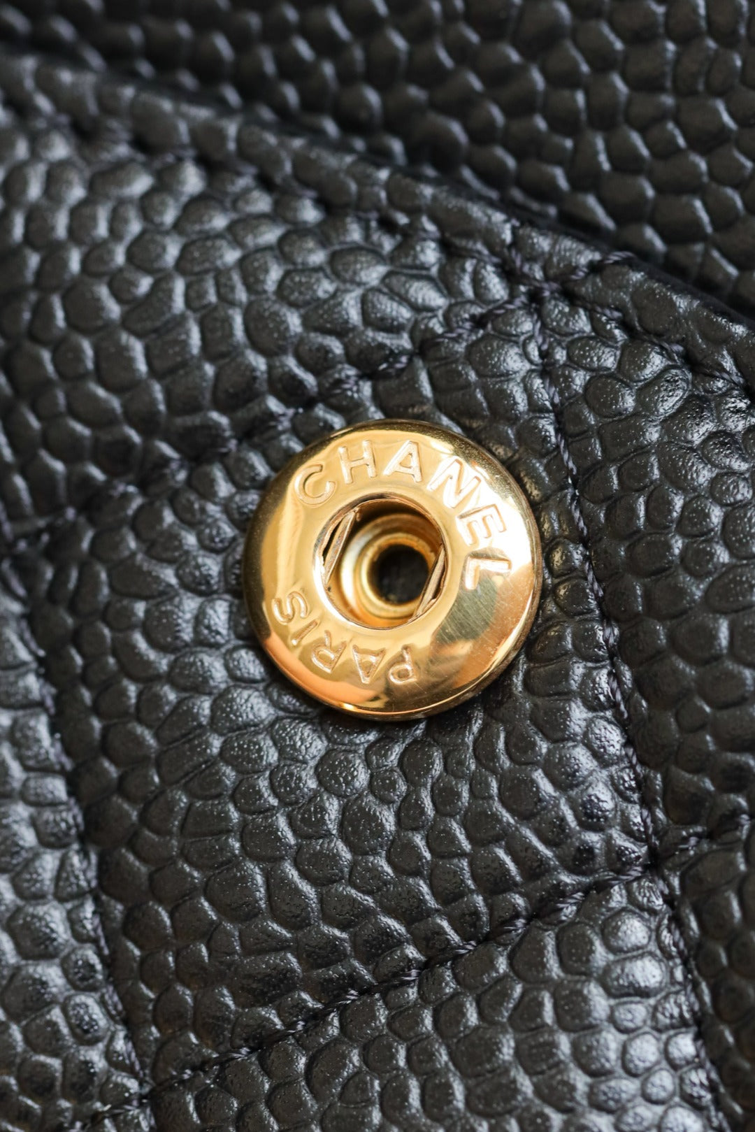 CH  SMALL CLASSIC HANDBAG 23 Grained Calfskin Black