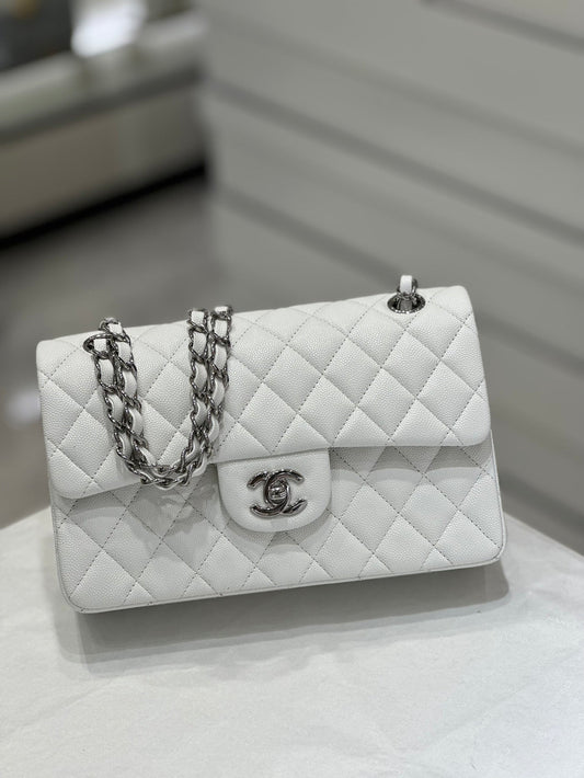 CH SMALL CLASSIC HANDBAG 23 Small Grained Calfskin White