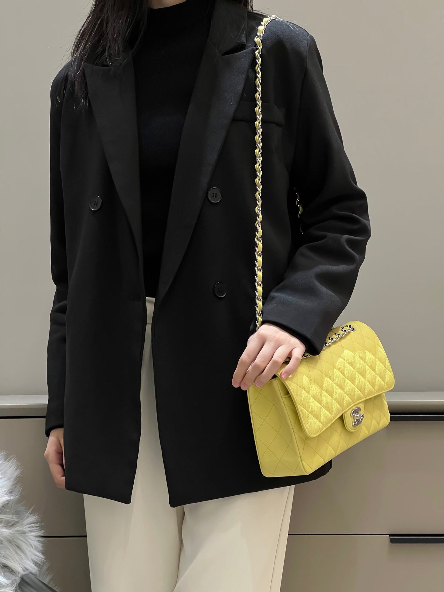 CH  CLASSIC 11.12 HANDBAG 25.5 Small Grained Calfskin Yellow