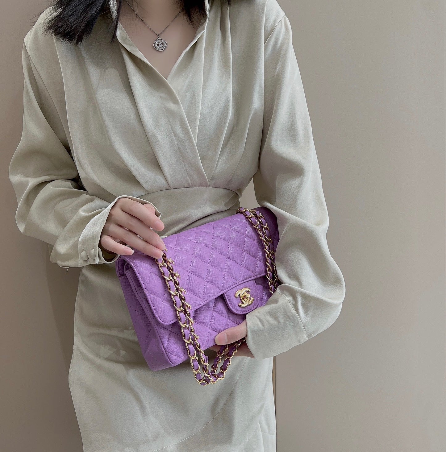 CH CLASSIC 11.12 HANDBAG 25.5 Small Grained Calfskin Taro Purple
