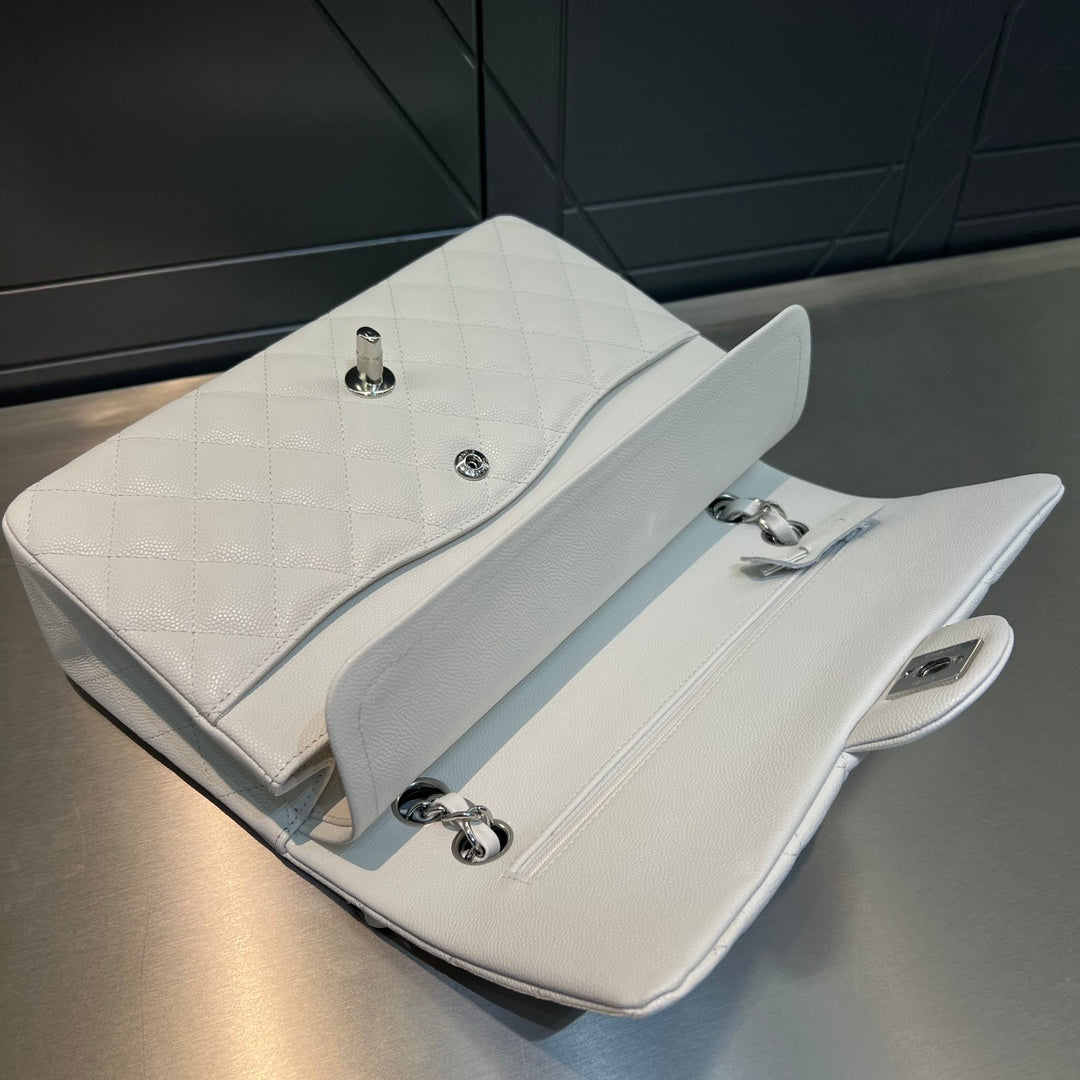 CH CLASSIC 11.12 HANDBAG 25.5 Small Grained Calfskin White