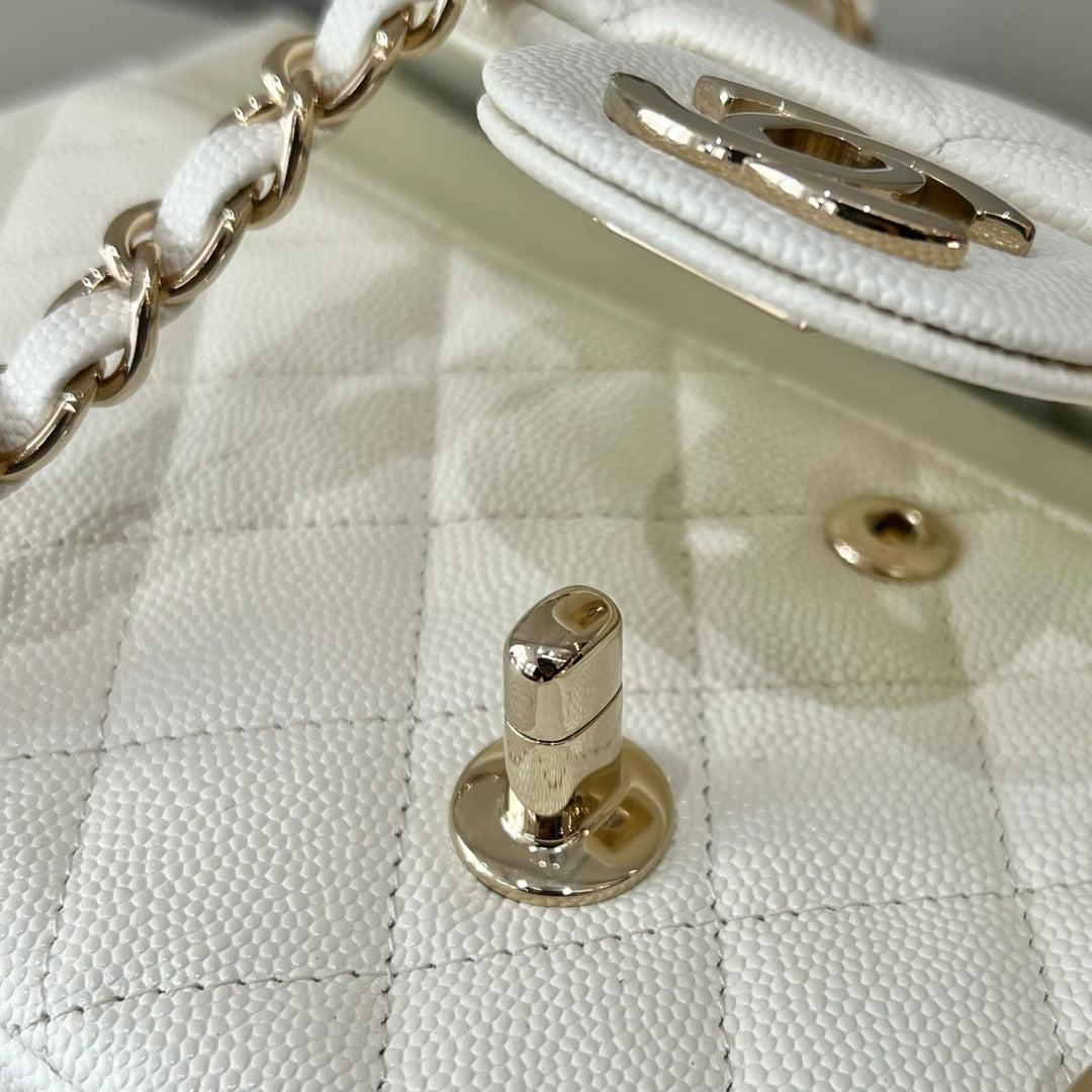 CH CLASSIC 11.12 HANDBAG 25.5 Small Grained Calfskin Milkshake White