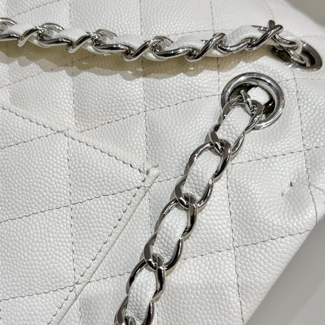 CH CLASSIC 11.12 HANDBAG 25.5 Small Grained Calfskin Milkshake White