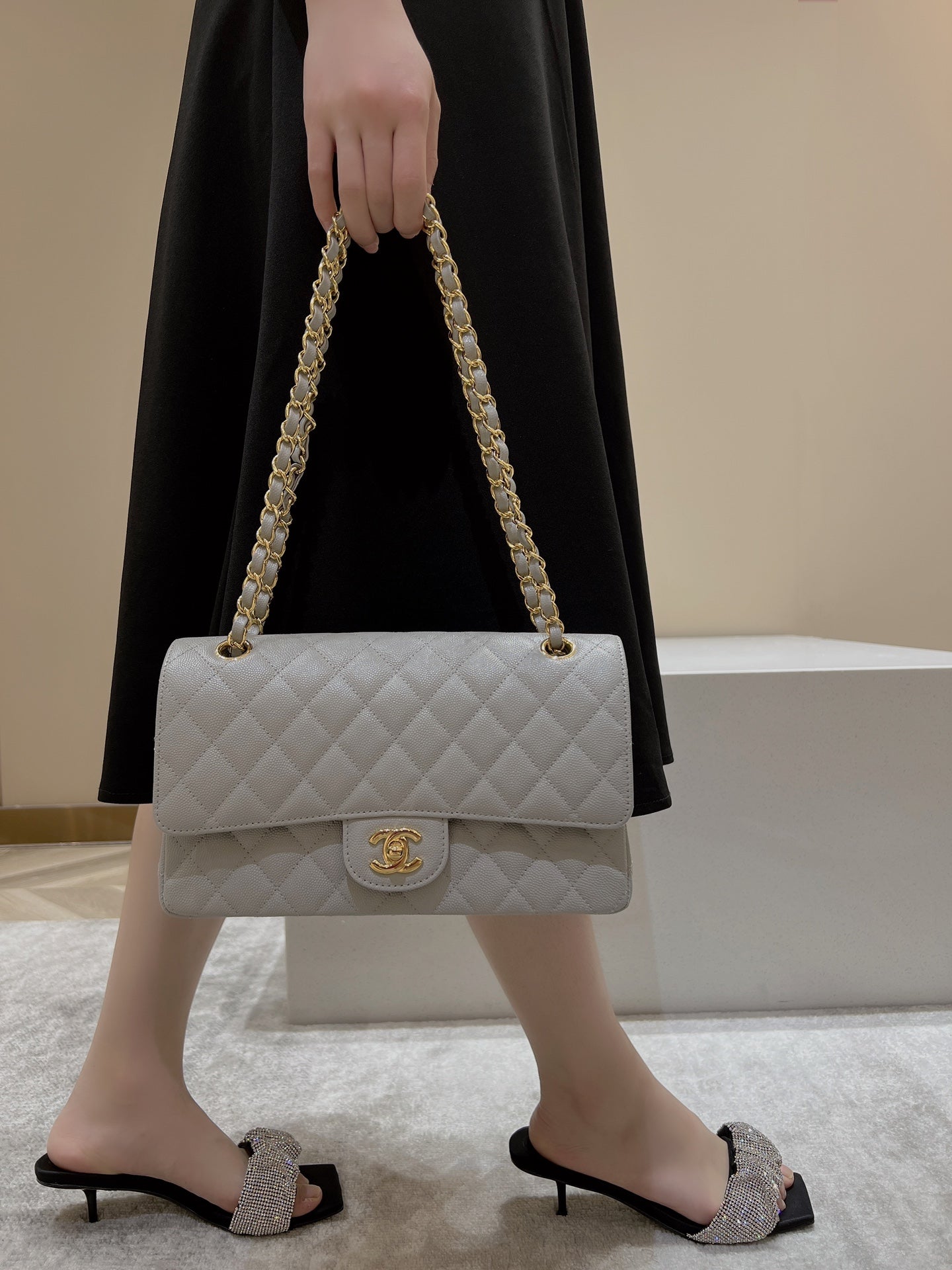 CH CLASSIC 11.12 HANDBAG 25.5 Small Grained Calfskin Elephant Gray