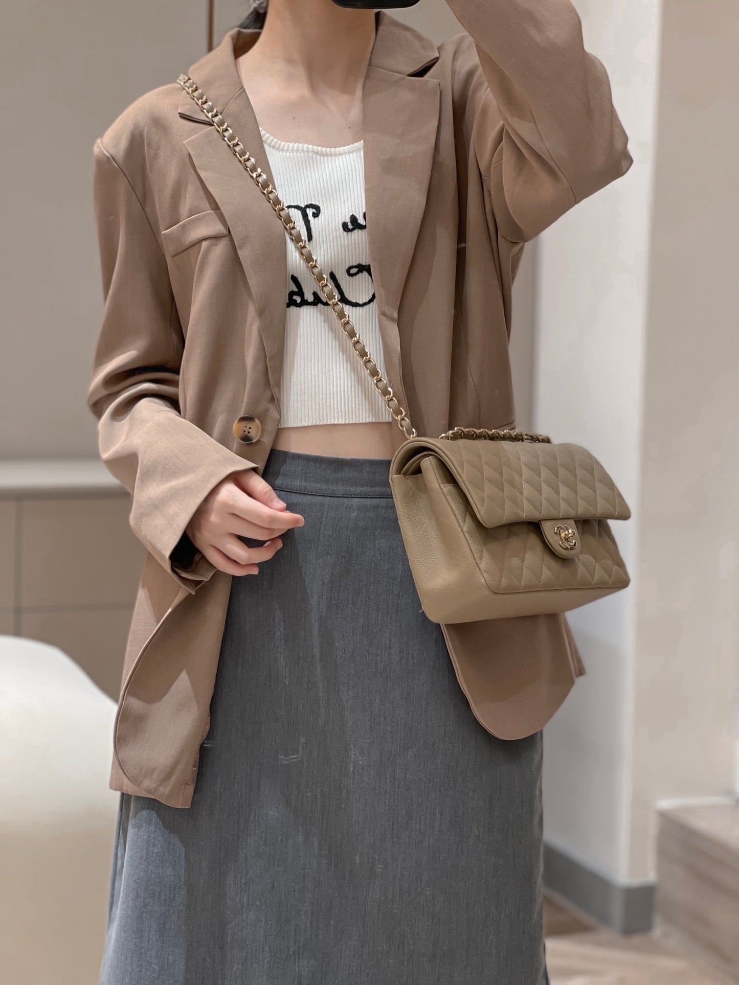 CH CLASSIC 11.12 HANDBAG 25.5 Small Grained Calfskin  Chai (Teas)