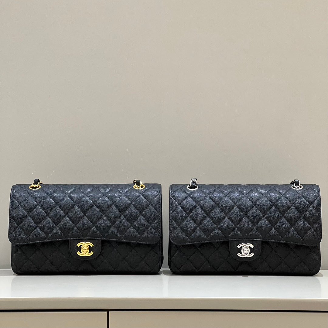 CH CLASSIC 11.12 HANDBAG 25.5 Small Grained Calfskin Black