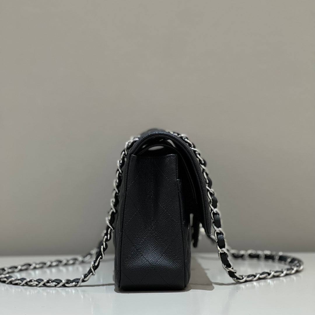 CH CLASSIC 11.12 HANDBAG 25.5 Small Grained Calfskin Black