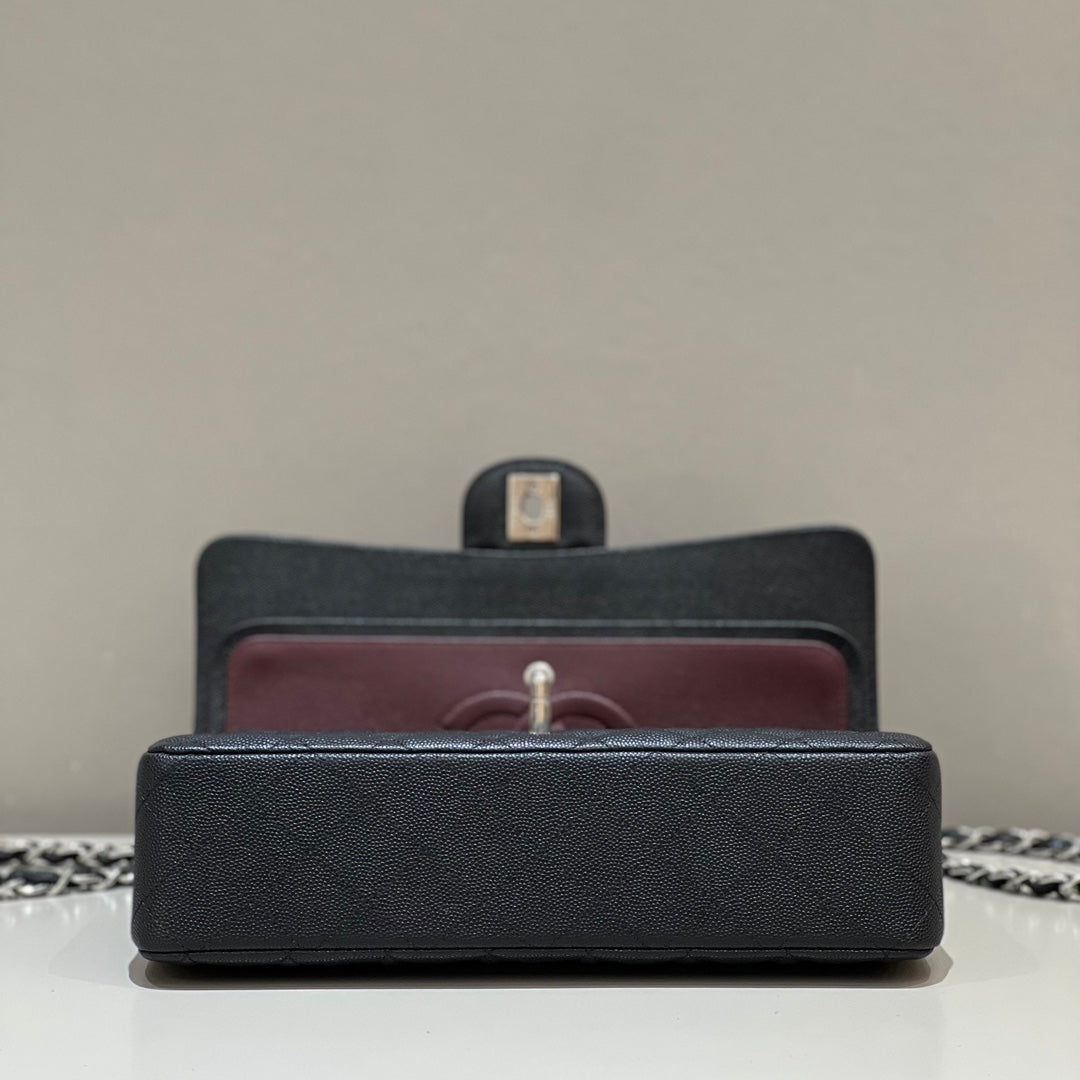 CH CLASSIC 11.12 HANDBAG 25.5 Small Grained Calfskin Black