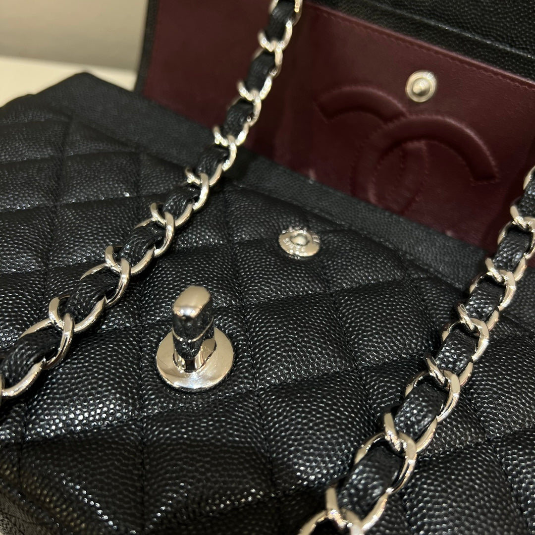 CH CLASSIC 11.12 HANDBAG 25.5 Small Grained Calfskin Black