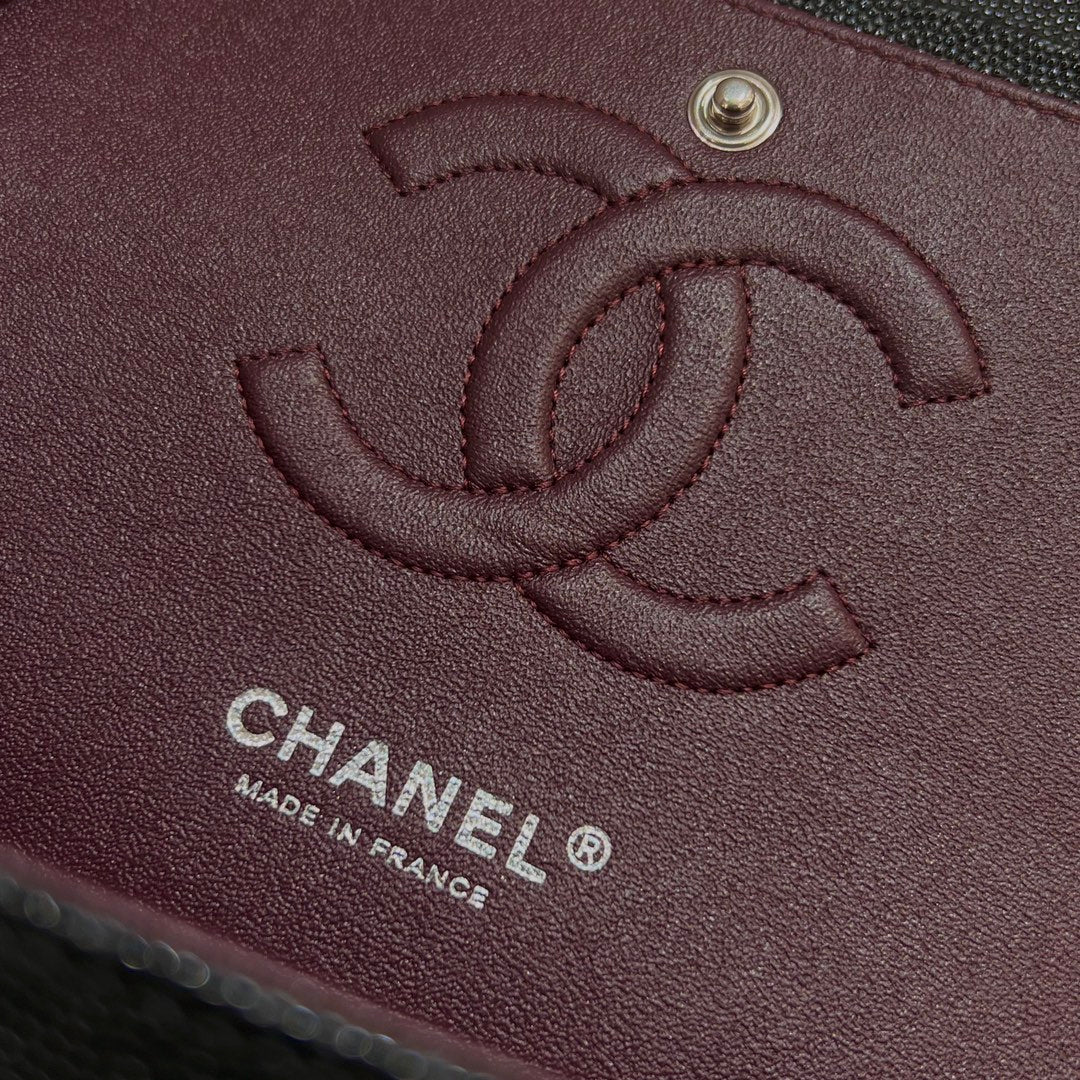 CH CLASSIC 11.12 HANDBAG 25.5 Small Grained Calfskin Black