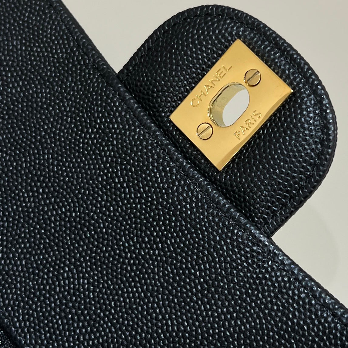 CH CLASSIC 11.12 HANDBAG 25.5 Small Grained Calfskin Black