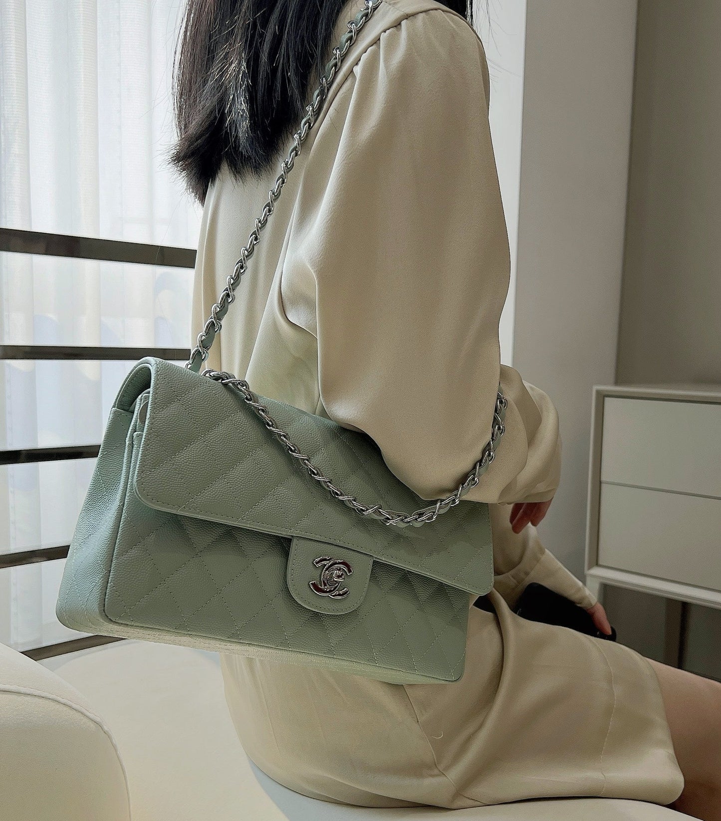 CH CLASSIC 11.12 HANDBAG 25.5 Small Grained Calfskin Matcha Green