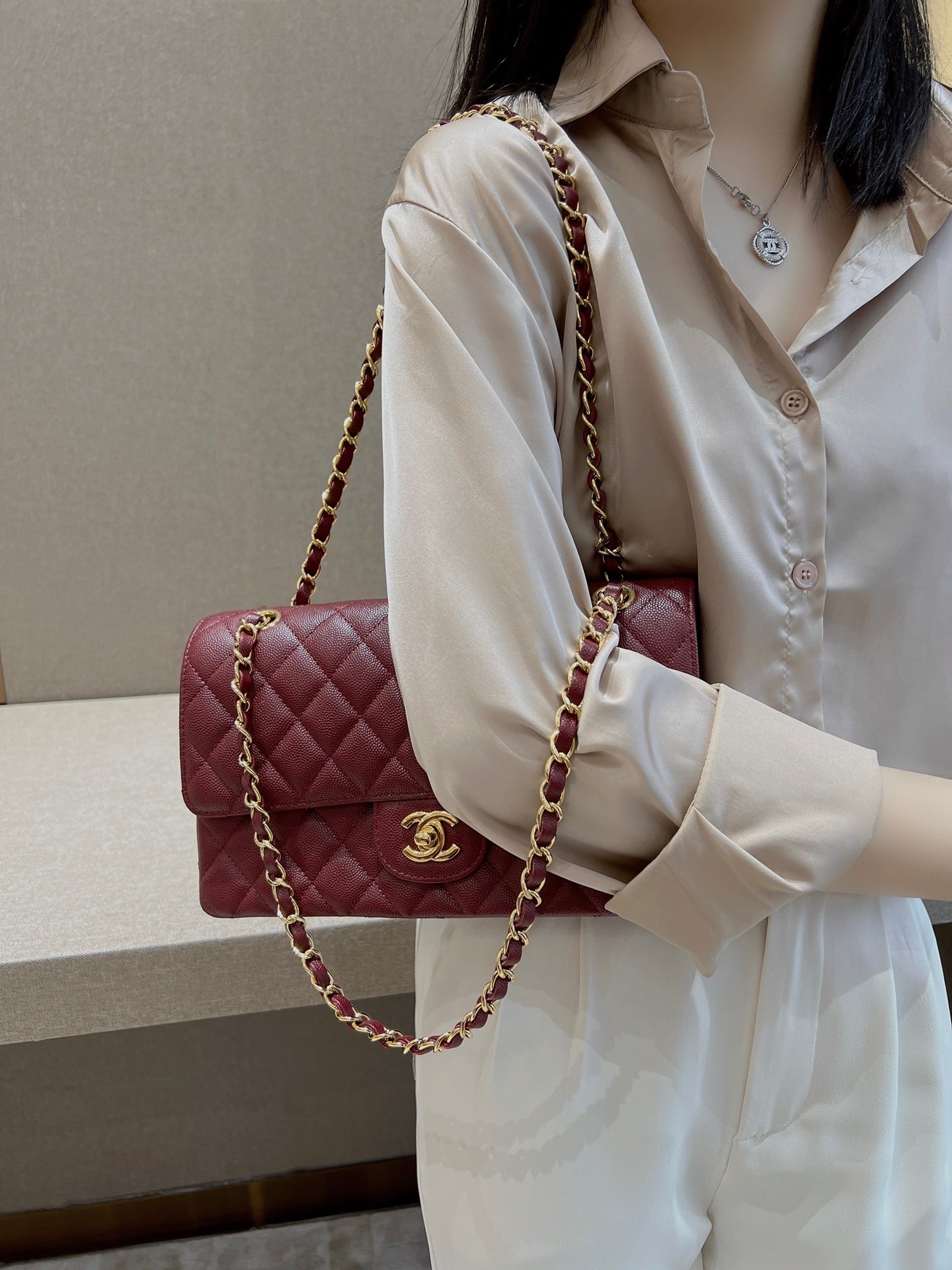 CH CLASSIC 11.12 HANDBAG 25.5 Small Grained Calfskin  Red Wine Color