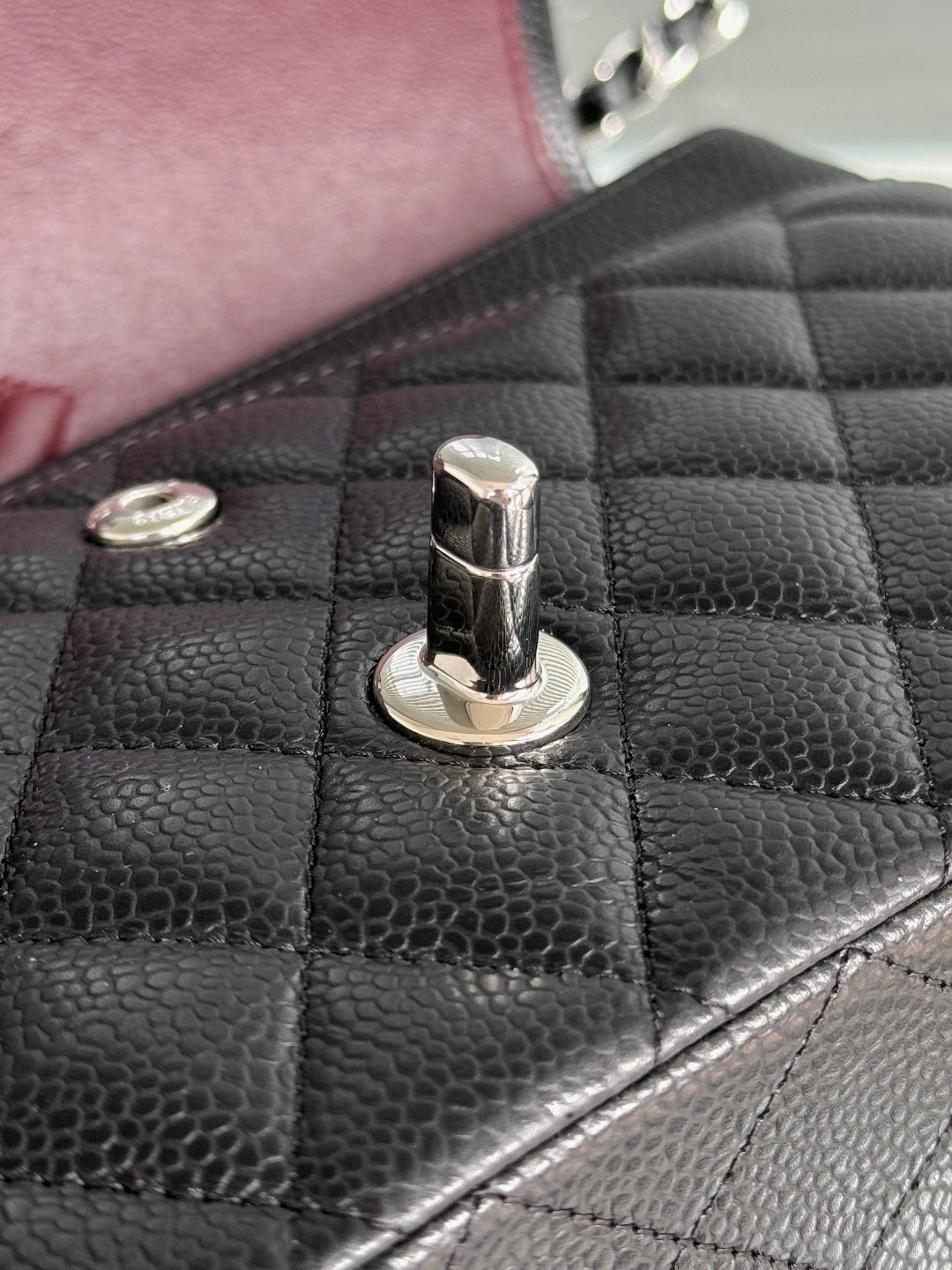 CH CLASSIC 11.12 HANDBAG 25.5 Grained Calfskin Black