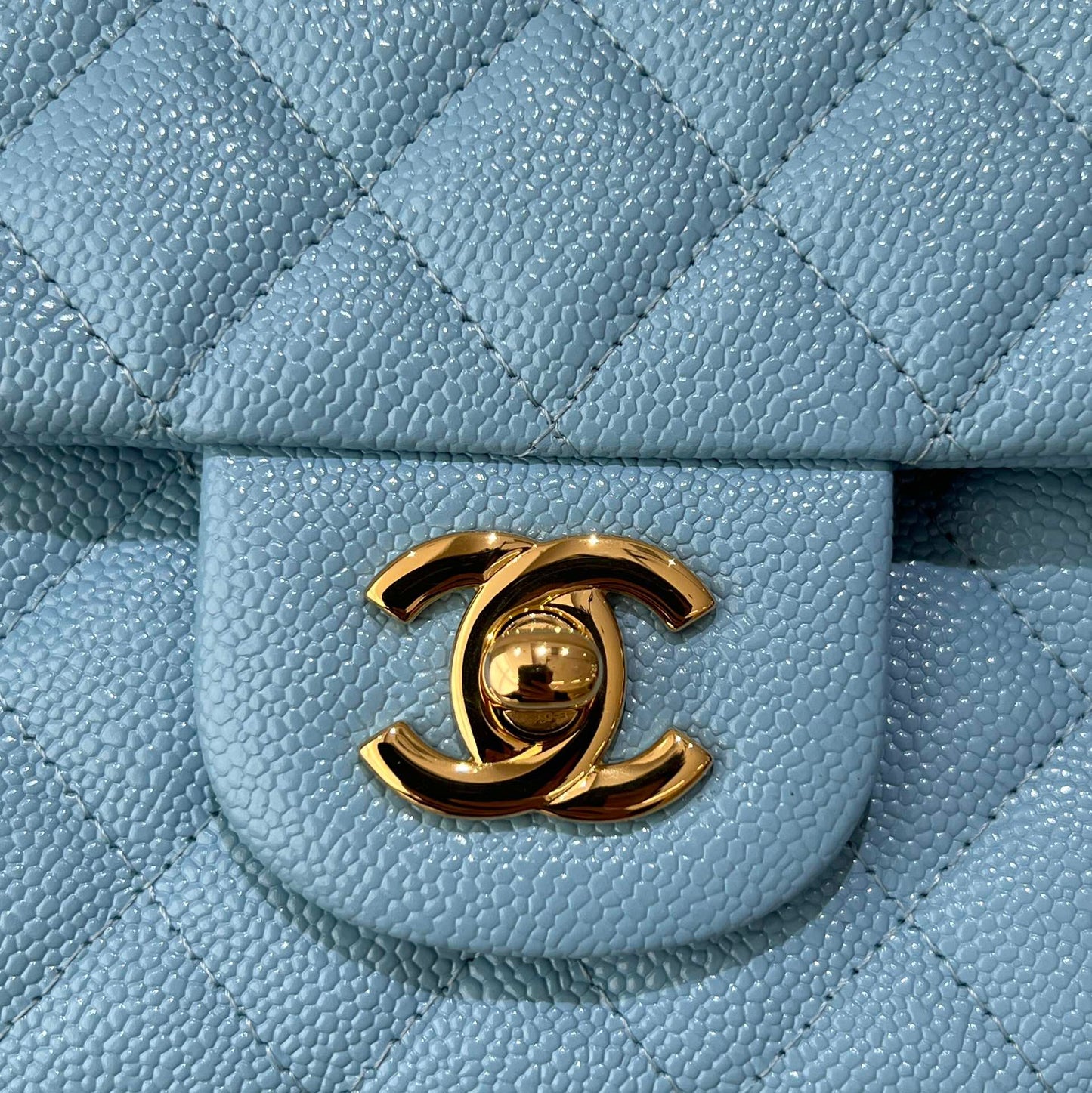 CH CLASSIC 11.12 HANDBAG 25.5 Grained Calfskin Blue