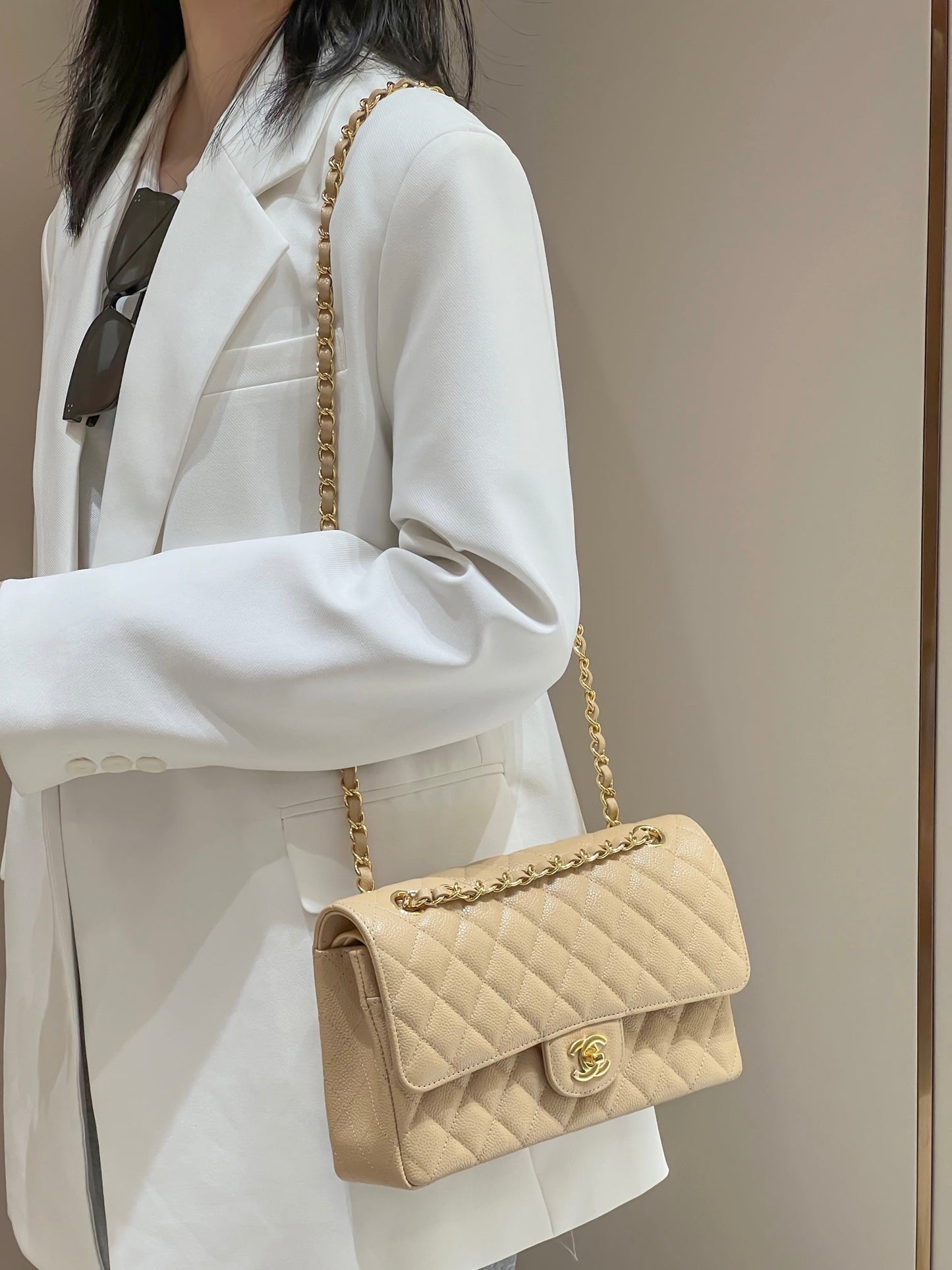 CH  CLASSIC 11.12 HANDBAG 25.5 Grained Calfskin Apricot