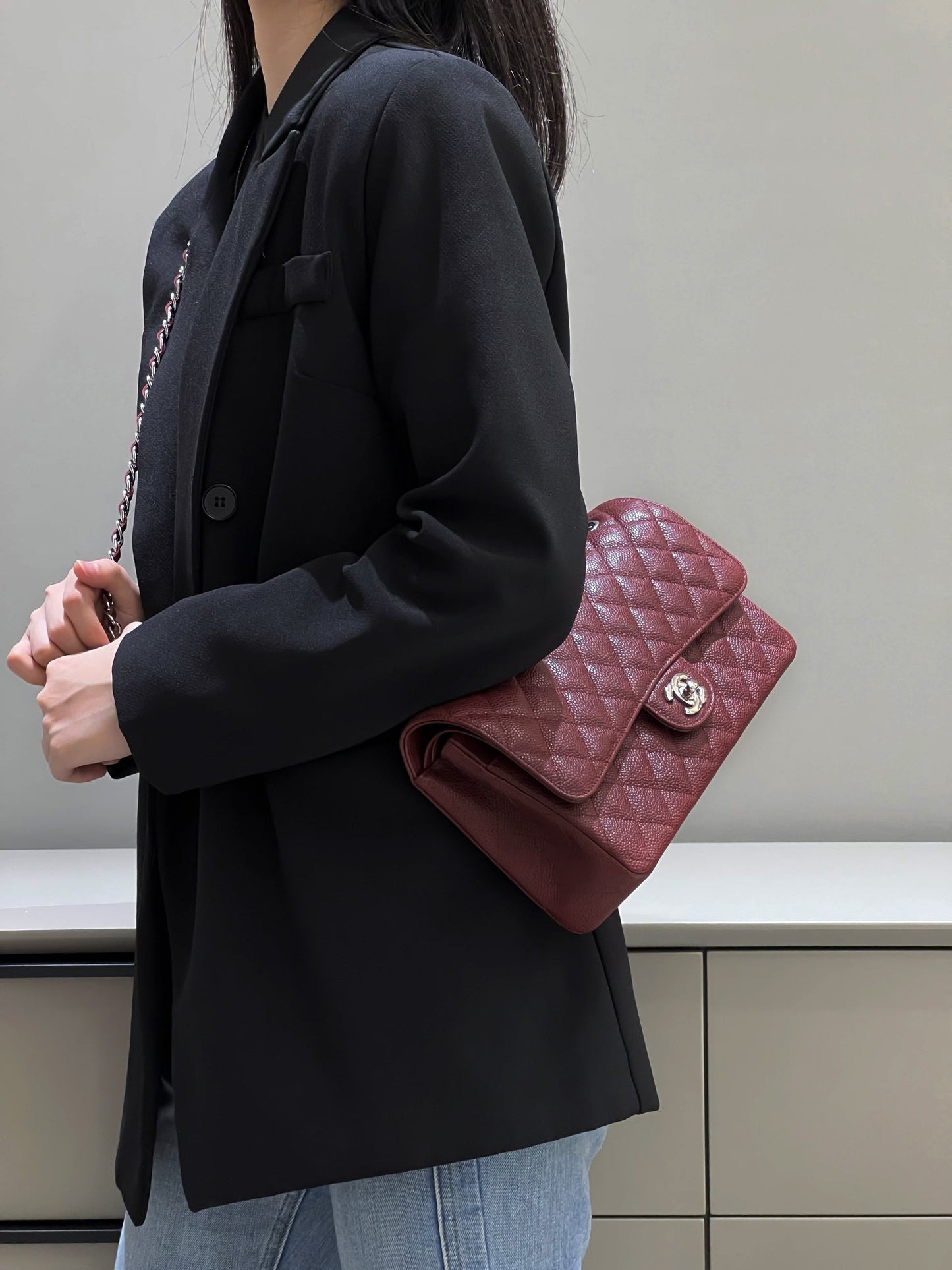 CH CLASSIC 11.12 HANDBAG 25.5 Grained Calfskin Red Wine Color