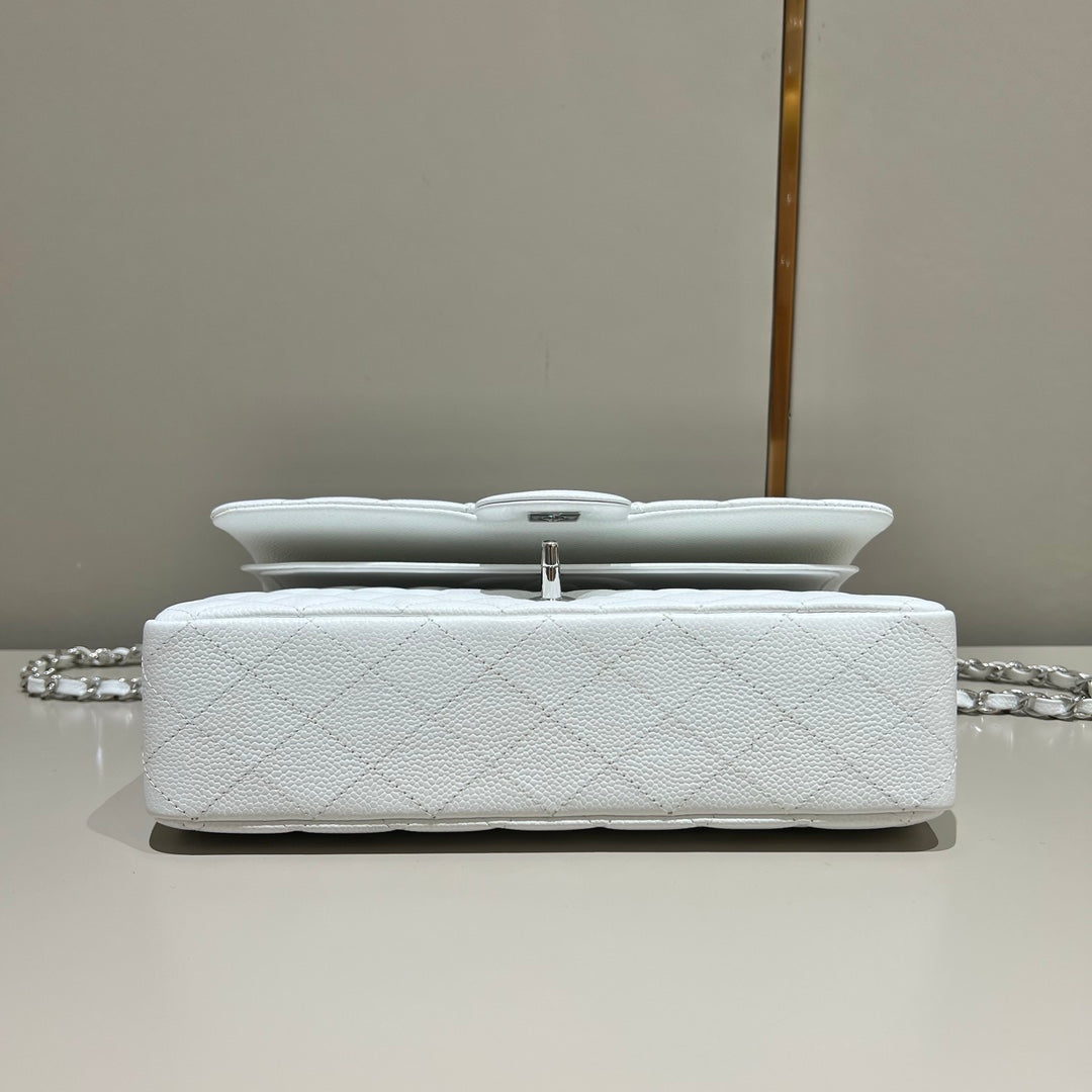 CH CLASSIC 11.12 HANDBAG 25.5 Grained Calfskin White
