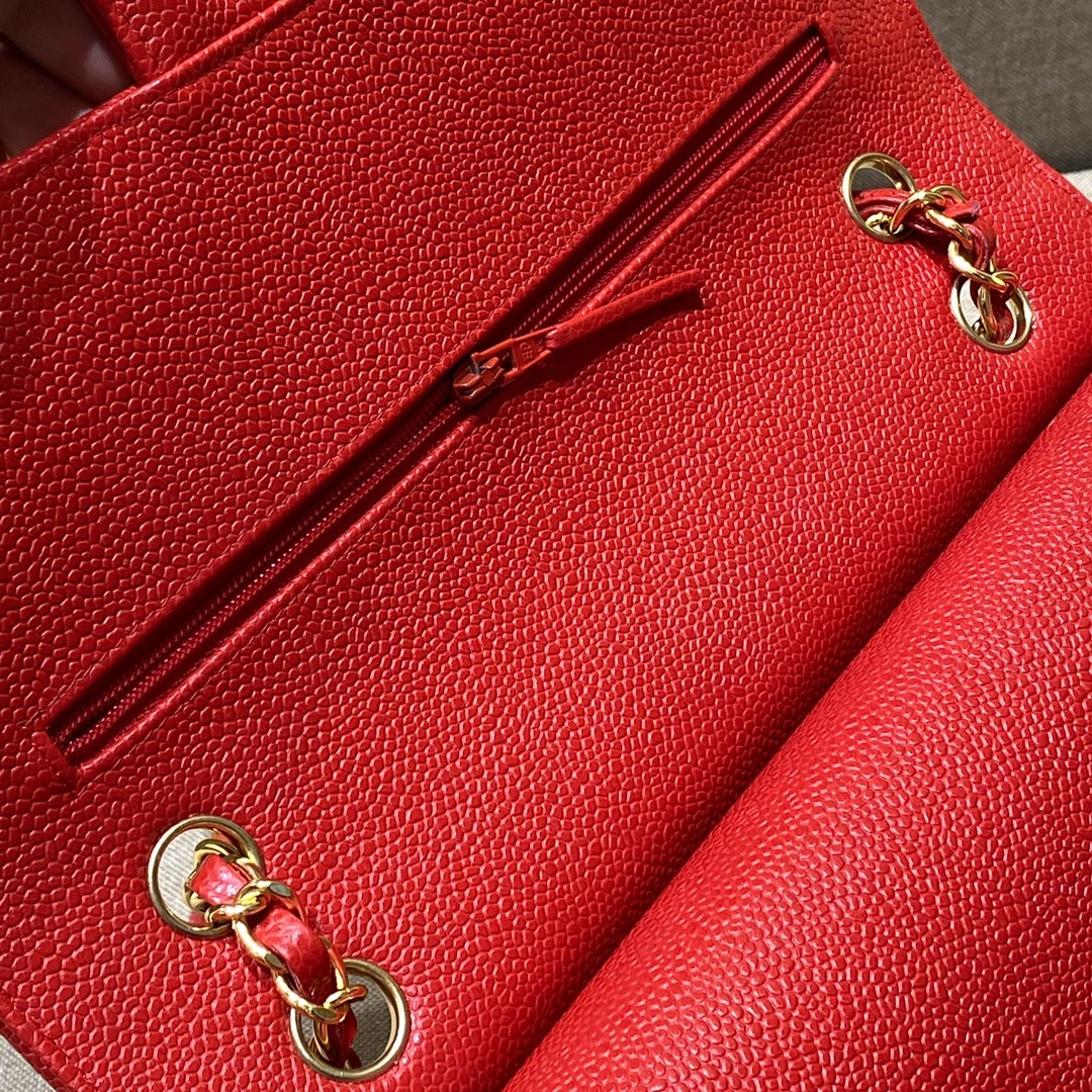 CH CLASSIC 11.12 HANDBAG 25.5 Grained Calfskin Red