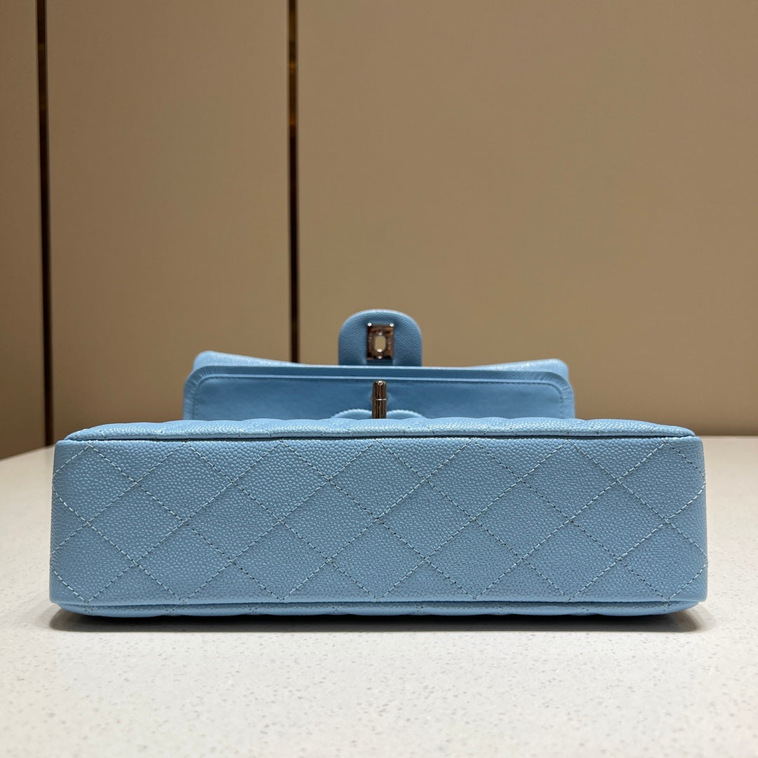CH CLASSIC 11.12 HANDBAG 25.5 Grained Calfskin Blue