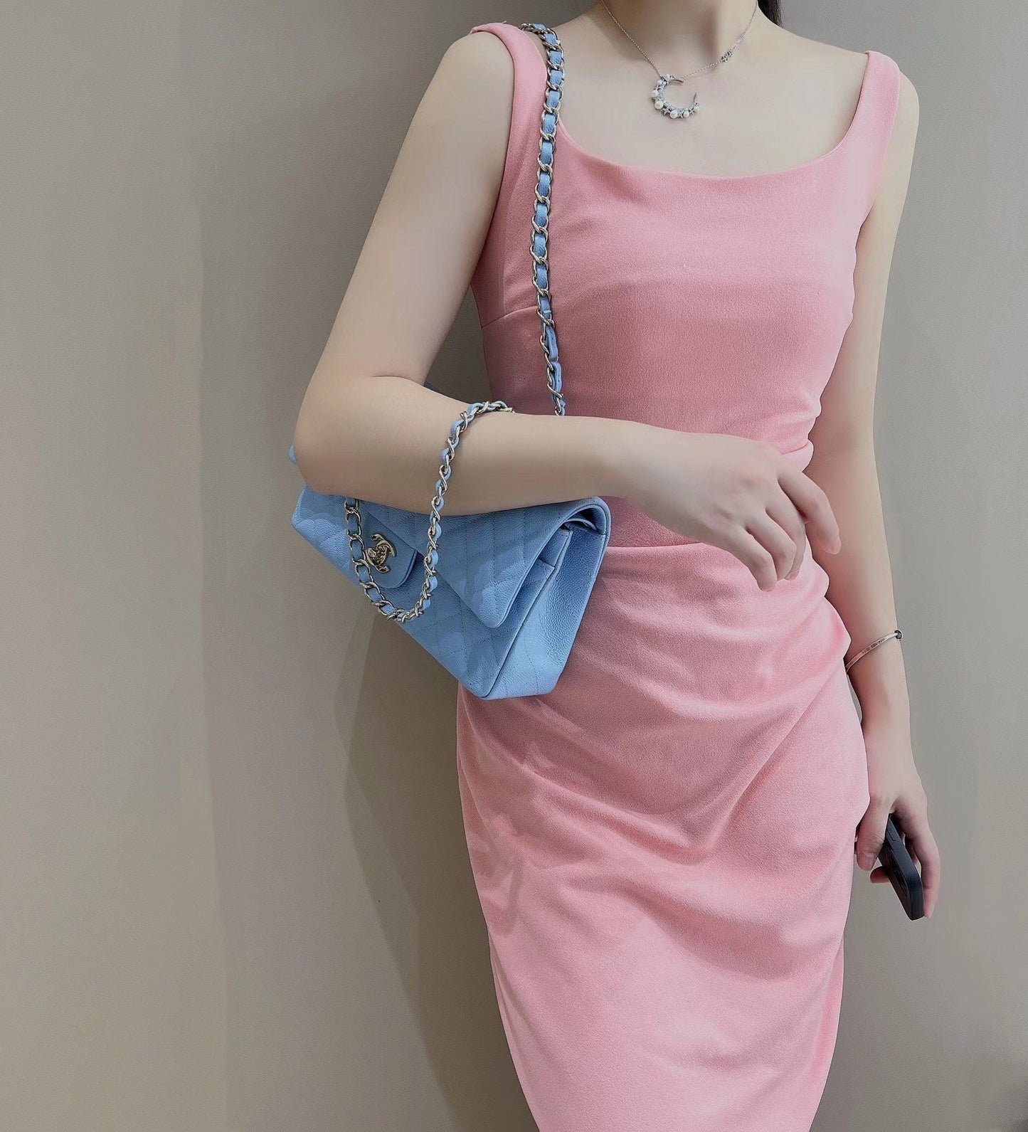 CH CLASSIC 11.12 HANDBAG 25.5 Grained Calfskin Blue