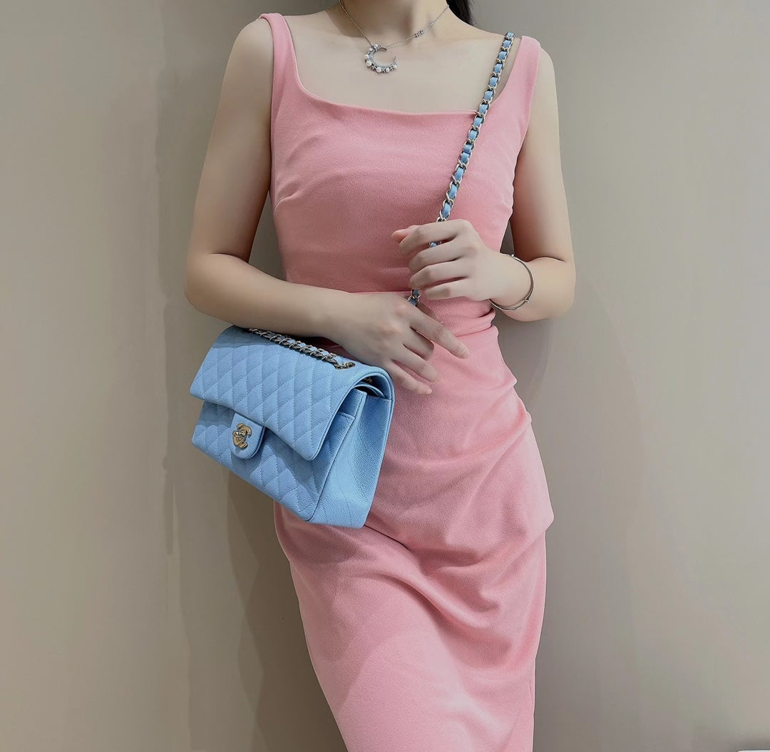 CH CLASSIC 11.12 HANDBAG 25.5 Grained Calfskin Blue